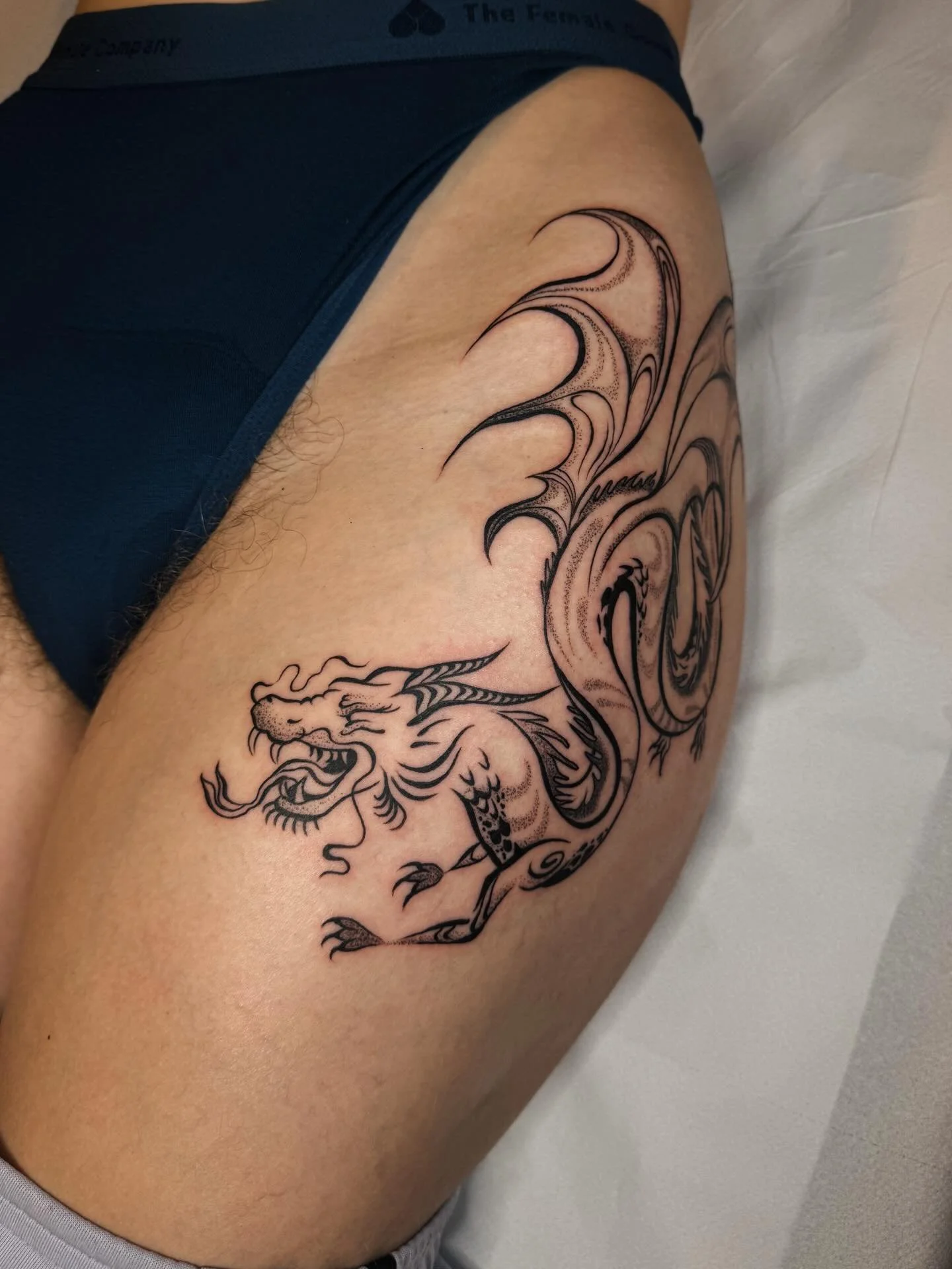 Obsessed with this! Thank you so much Karlotaaa 🧡 #dragontattoo #dragon