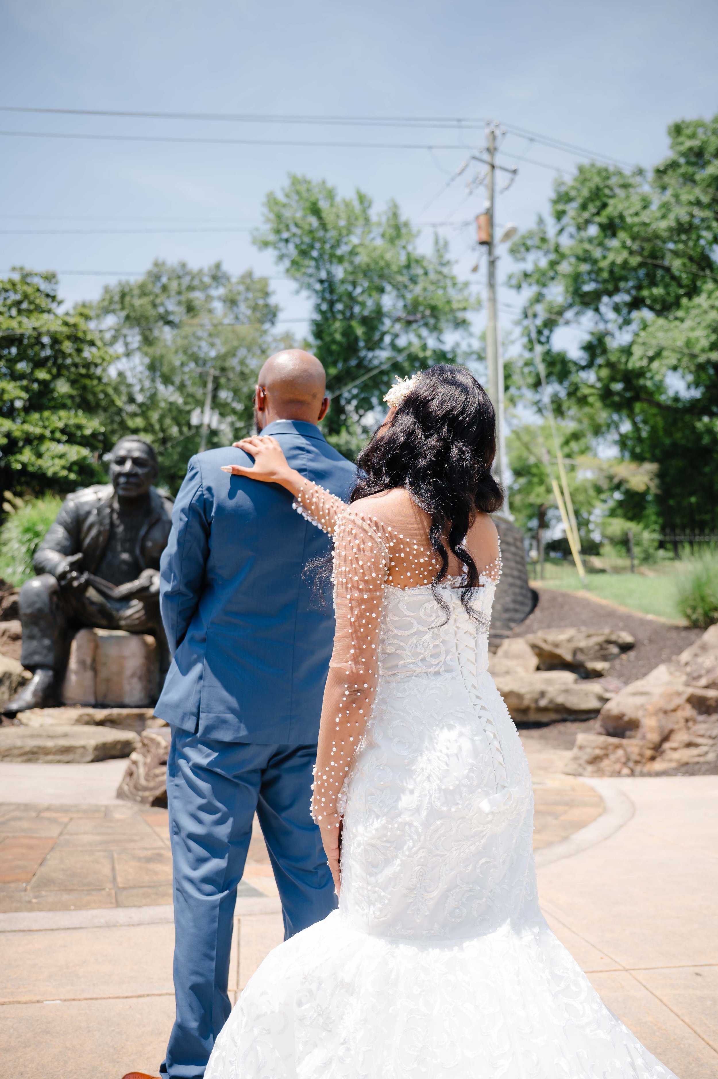 Bride and Groom first look captured by a Knoxville wedding photographer