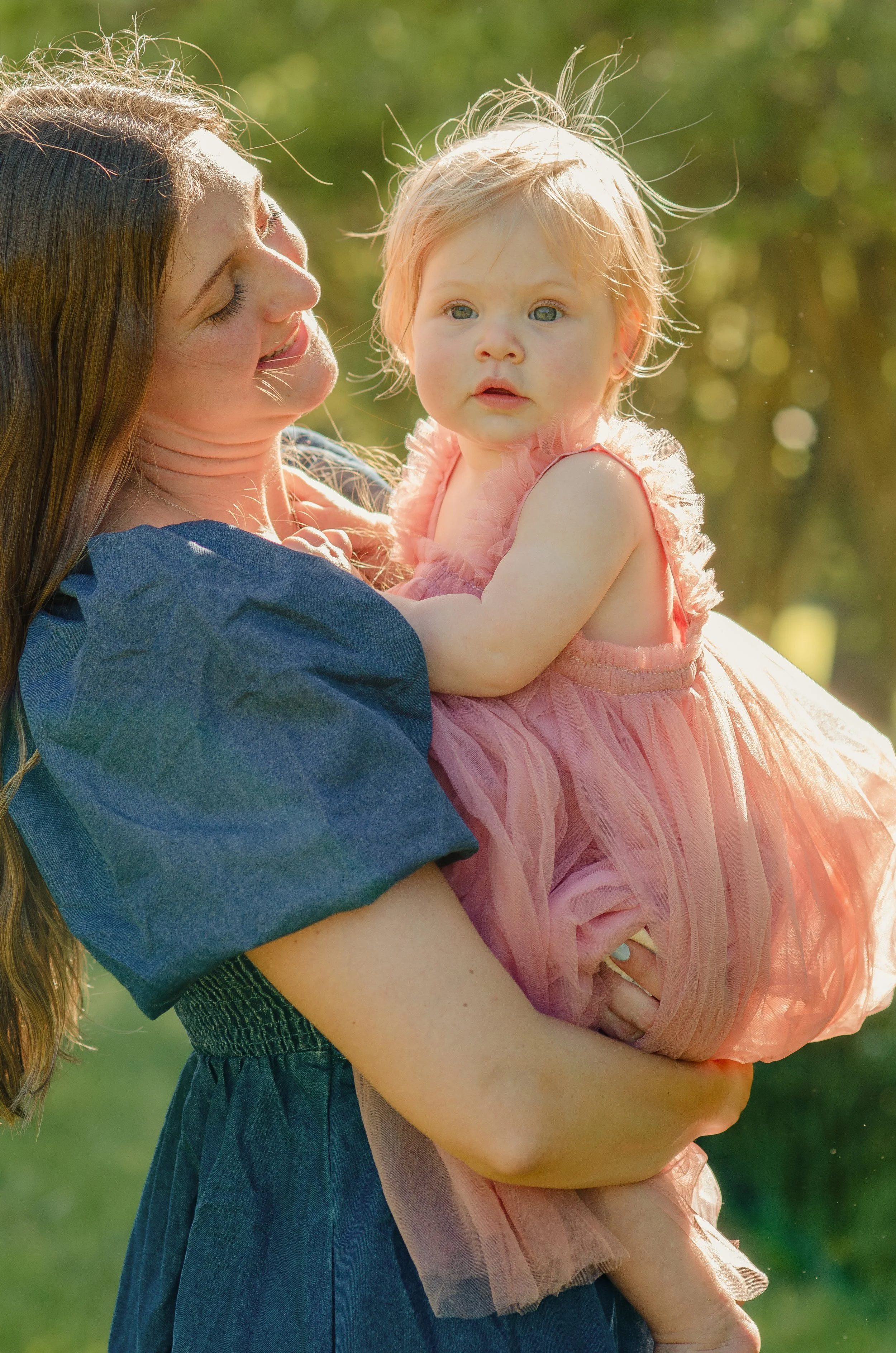Knoxville photographer capturing mommy and me outdoors