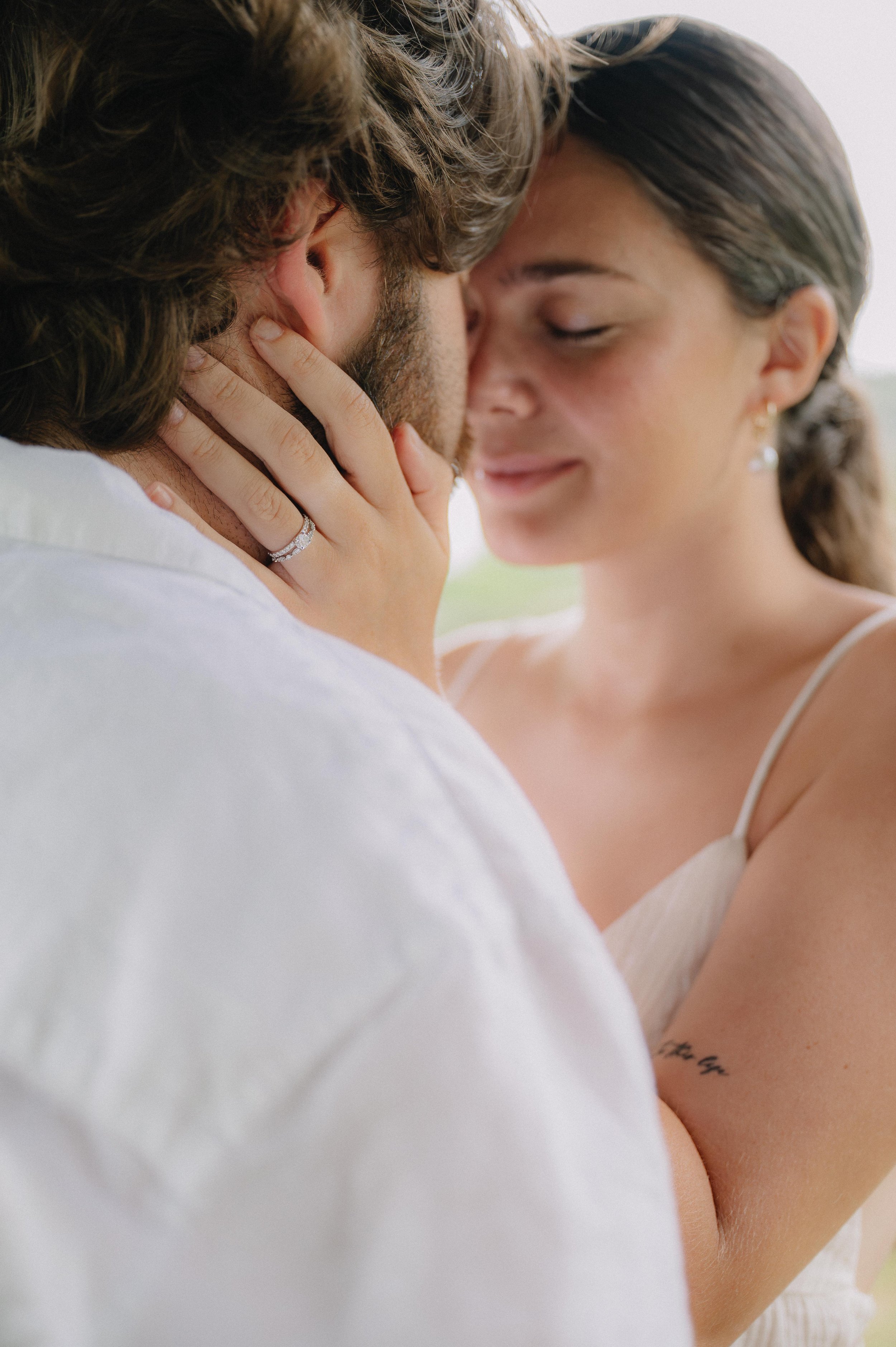 Engagement session at Bleak House in Knoxville, Tennessee with a newly engaged couple outdoors