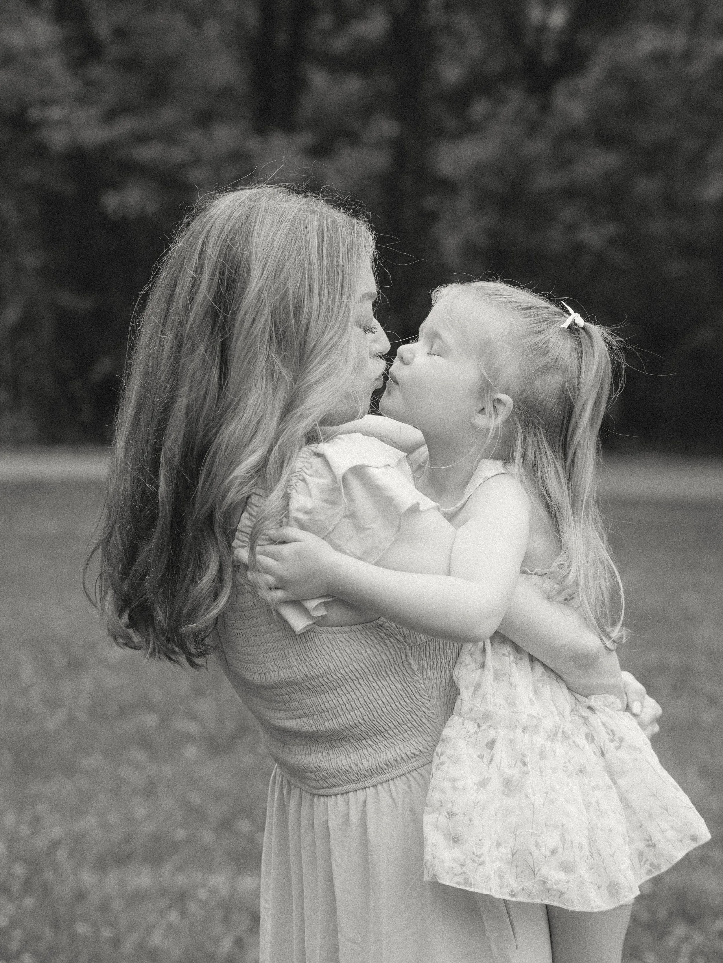 Family enjoying candid moments at Sandy spring park in Maryville tn