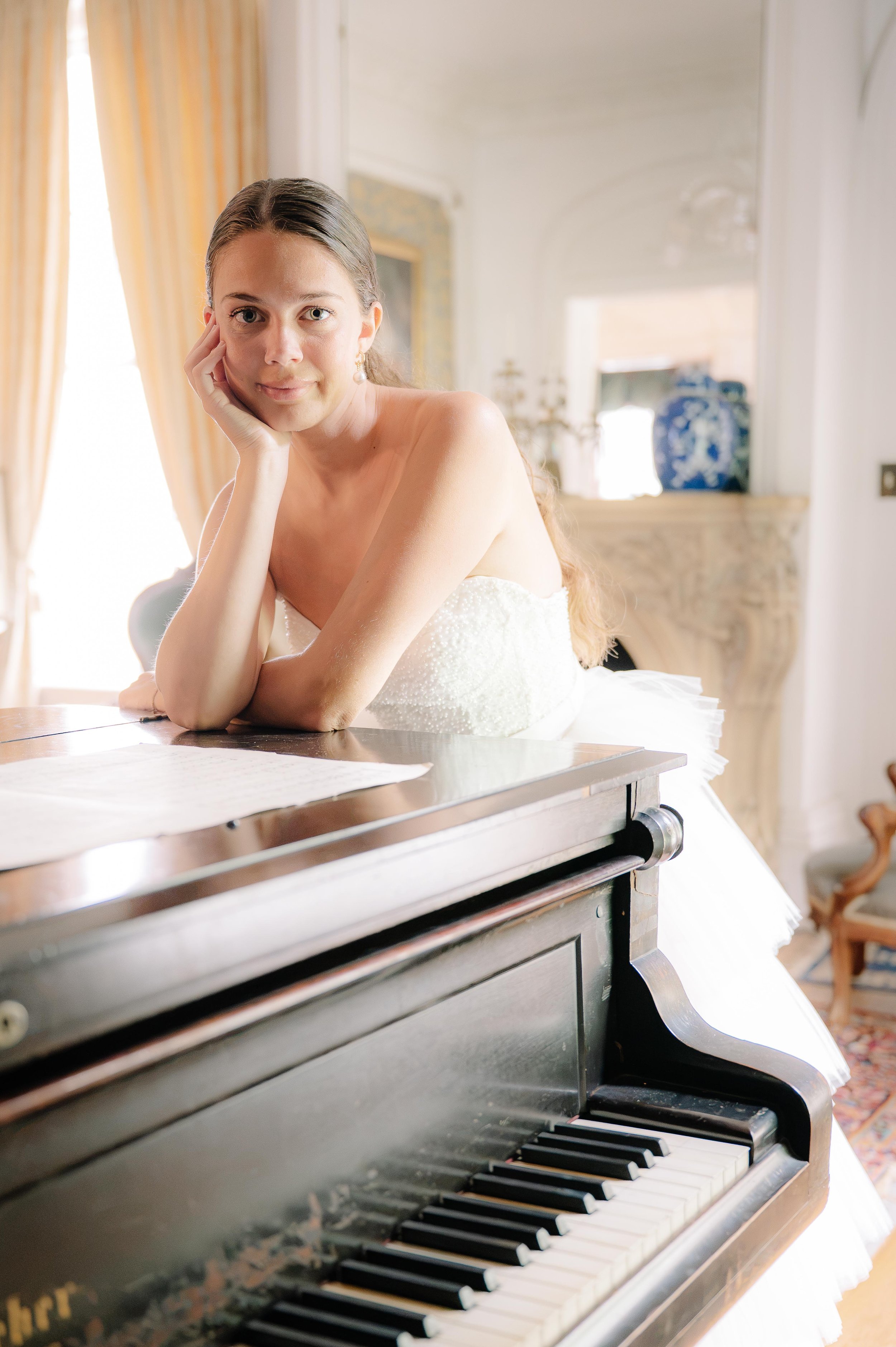 Maryville photographer capturing bridal portraits in Maryville Tenneessee