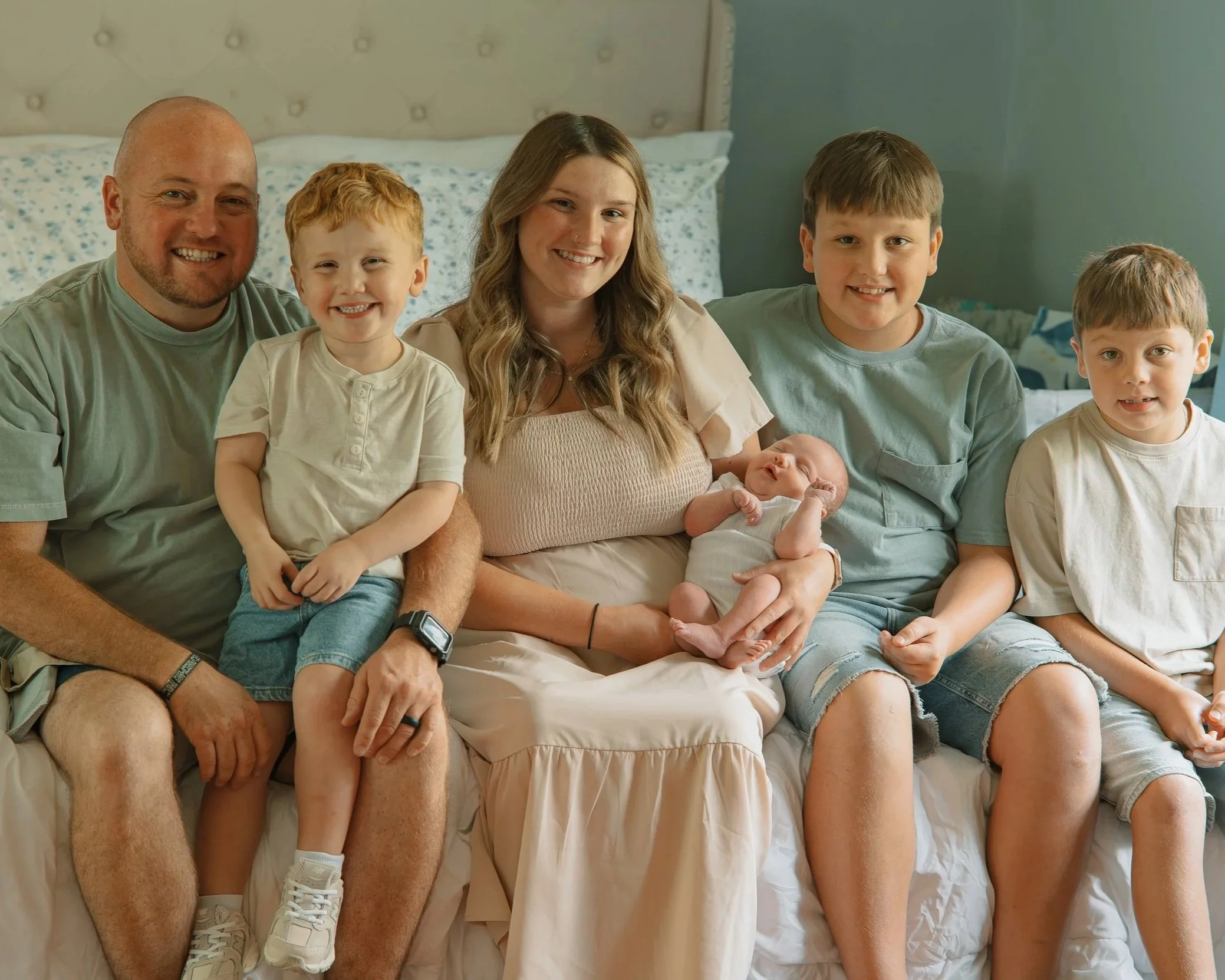 Family of six with a newborn enjoying an outdoor photography session at Melton Hill Park in Knoxville TN