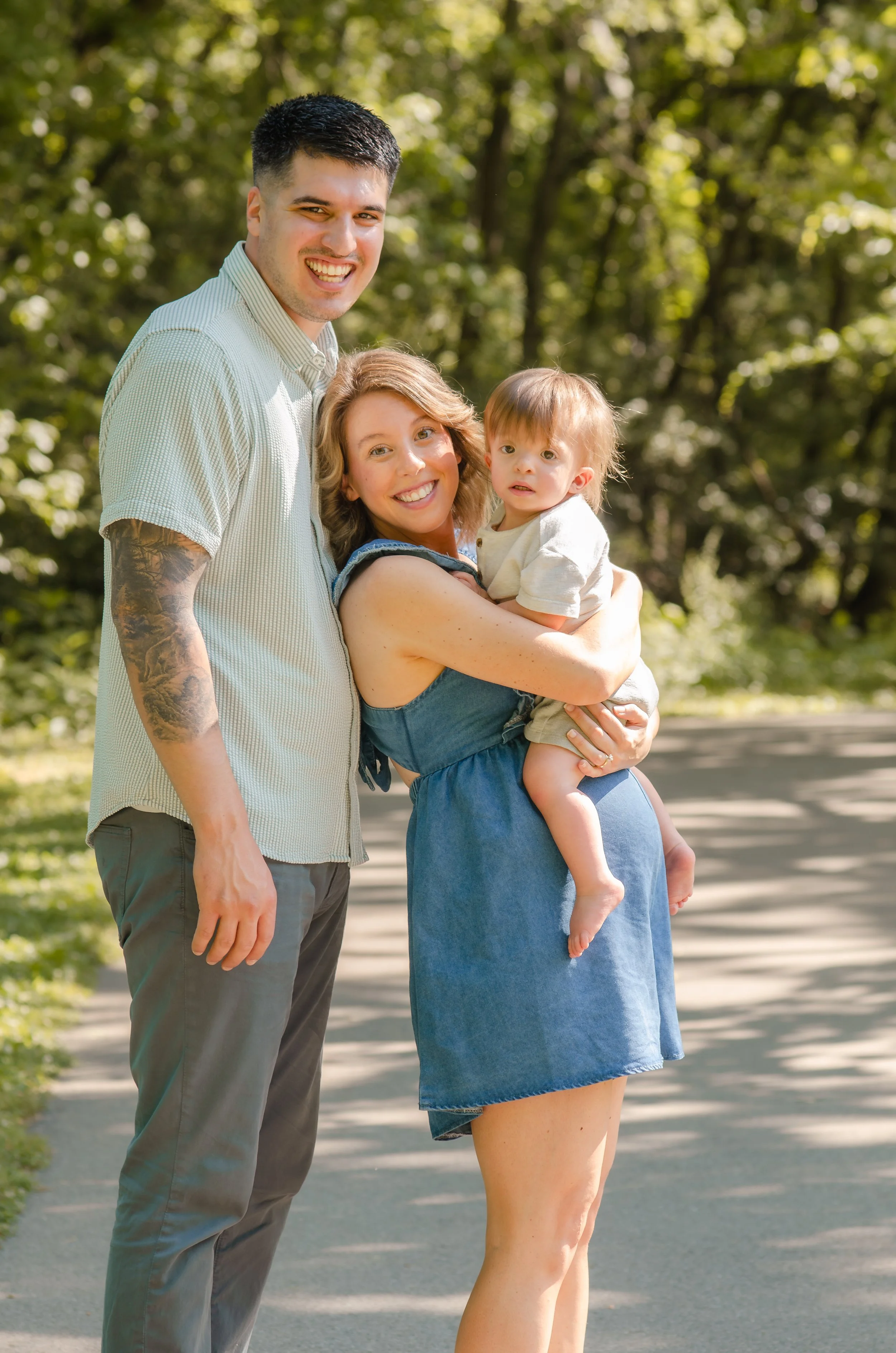 Natural maternity family photos in Maryville Tennessee
