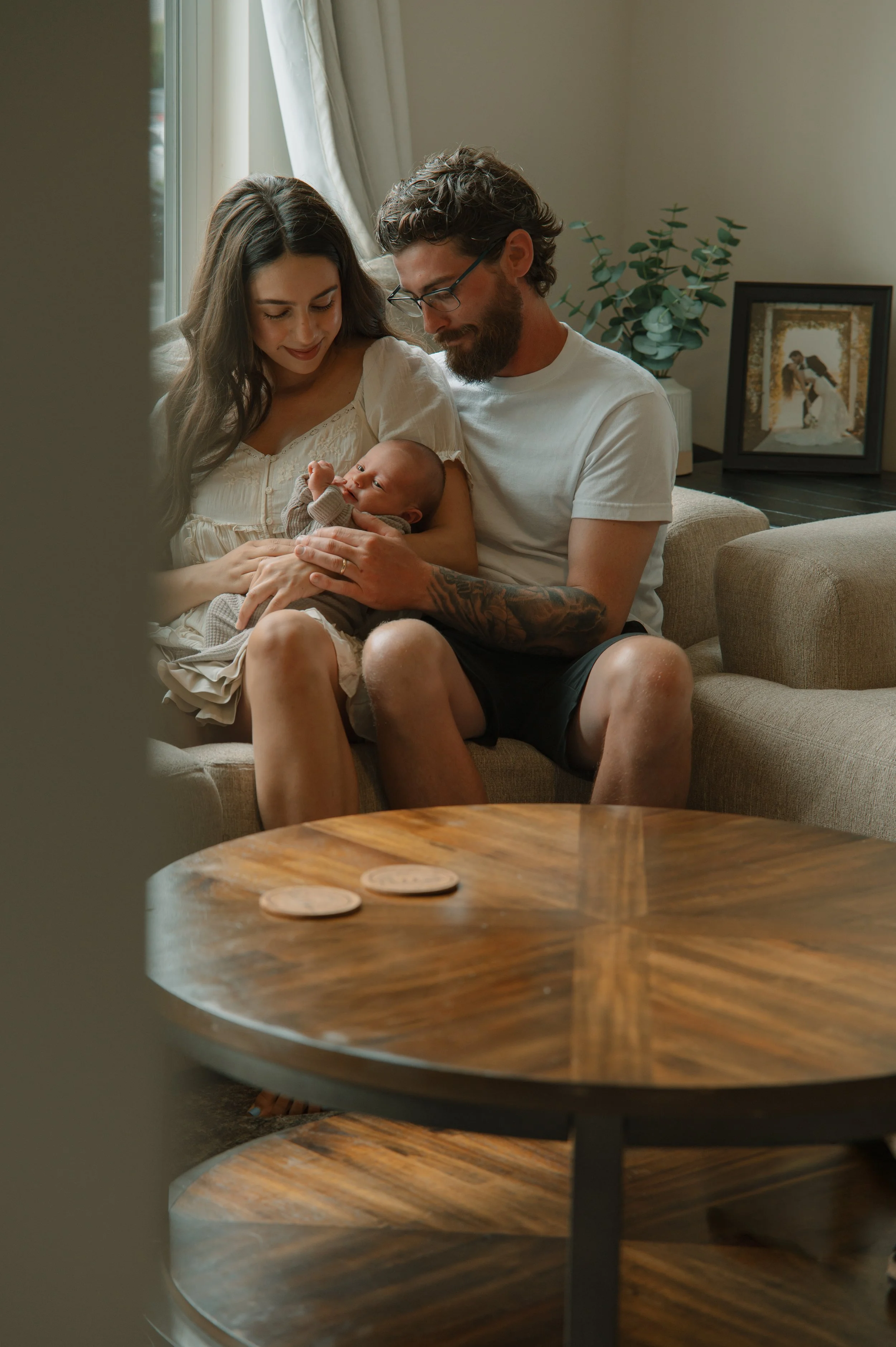 Knoxville family photographer capturing authentic sibling connection