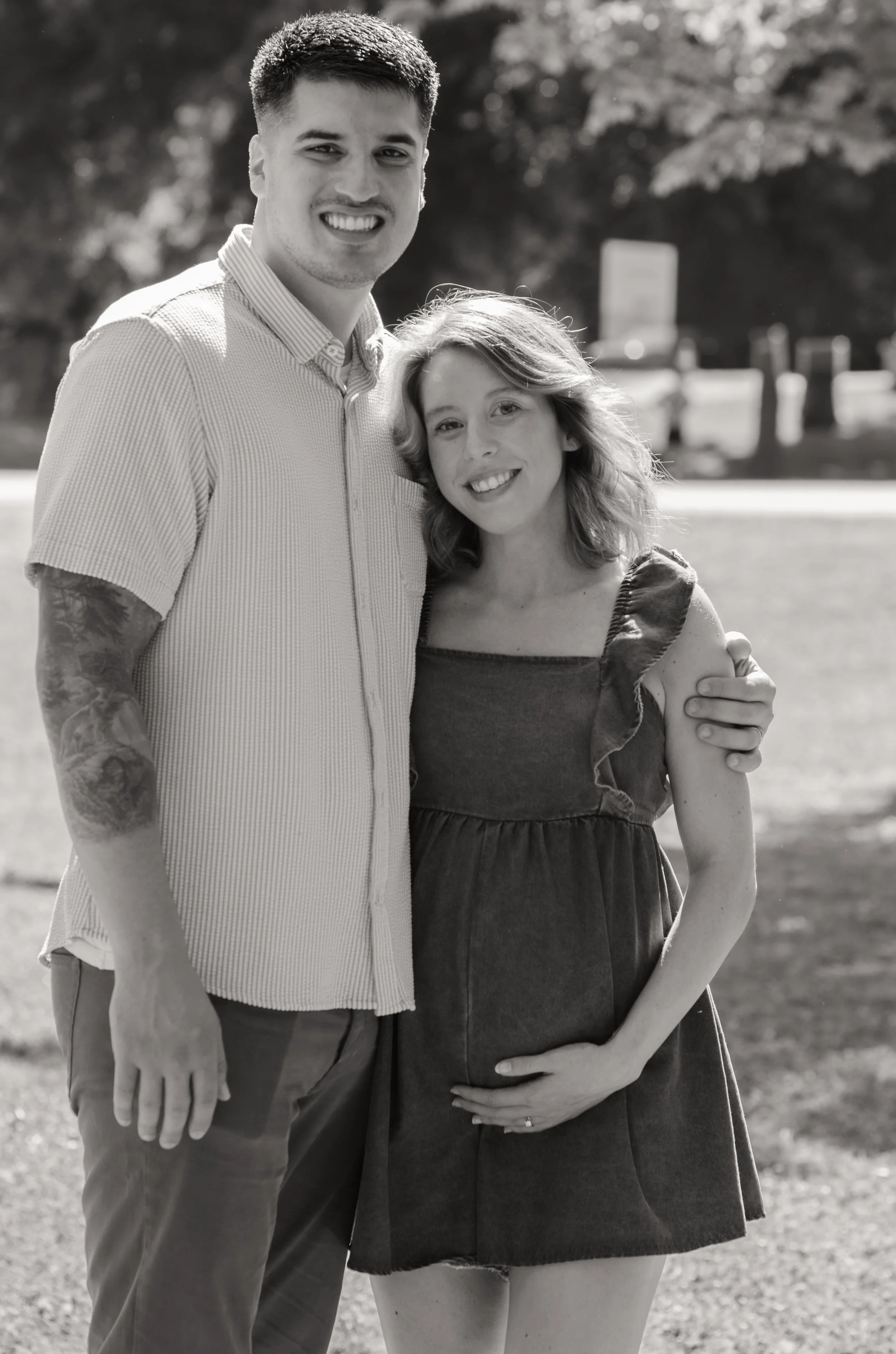 Outdoor family session with expecting mom in Maryville