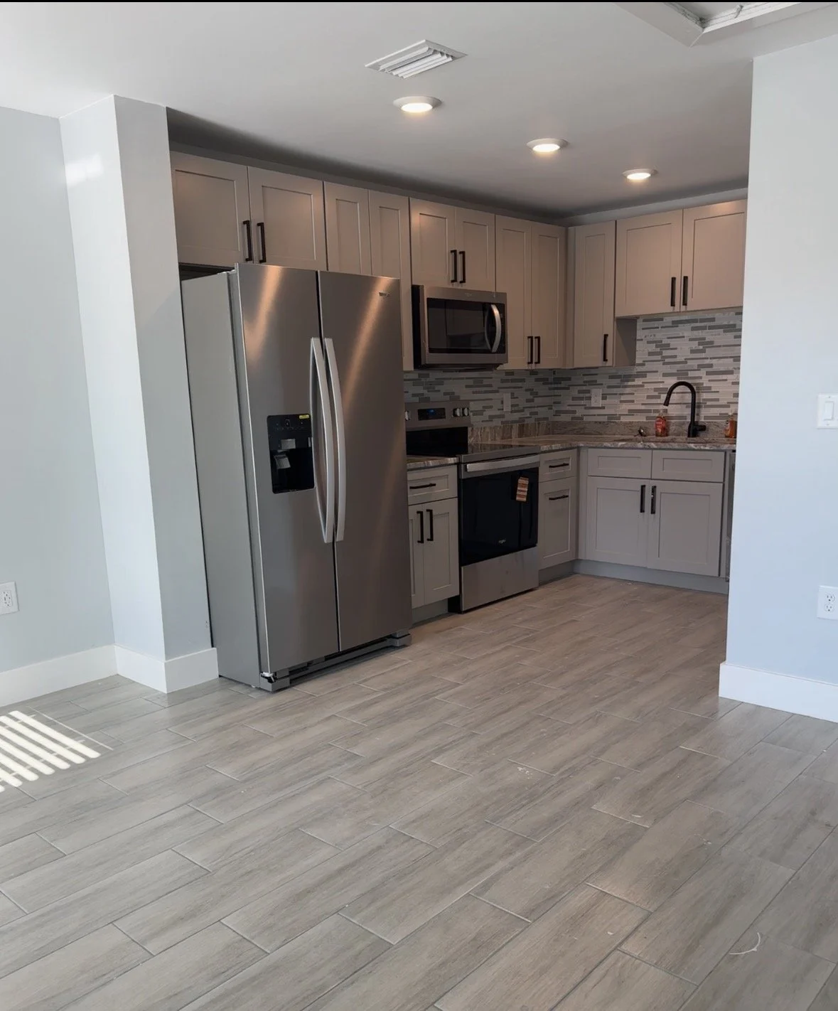 Shared Full Kitchen