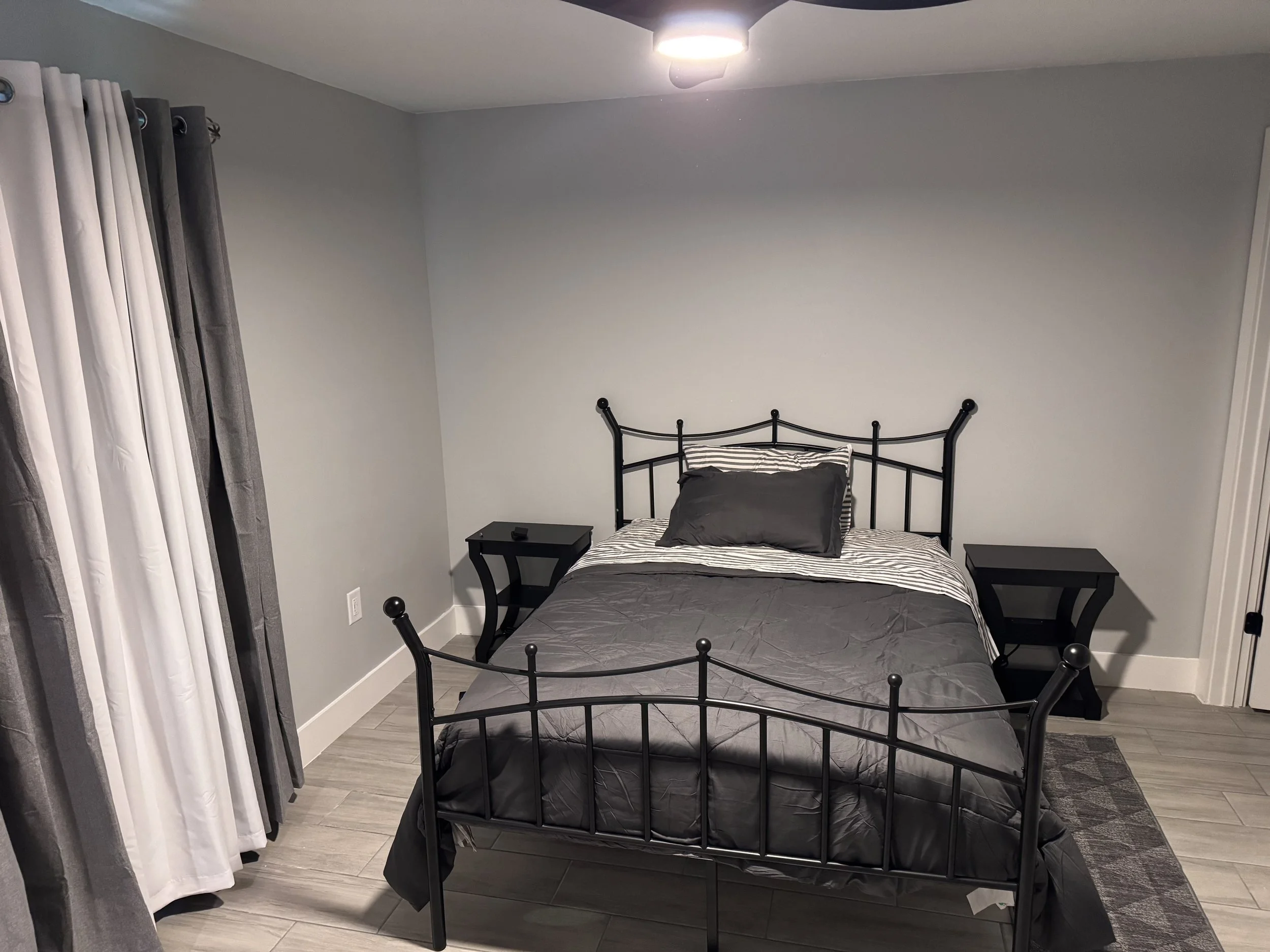Private Master Bedroom - Private Bath