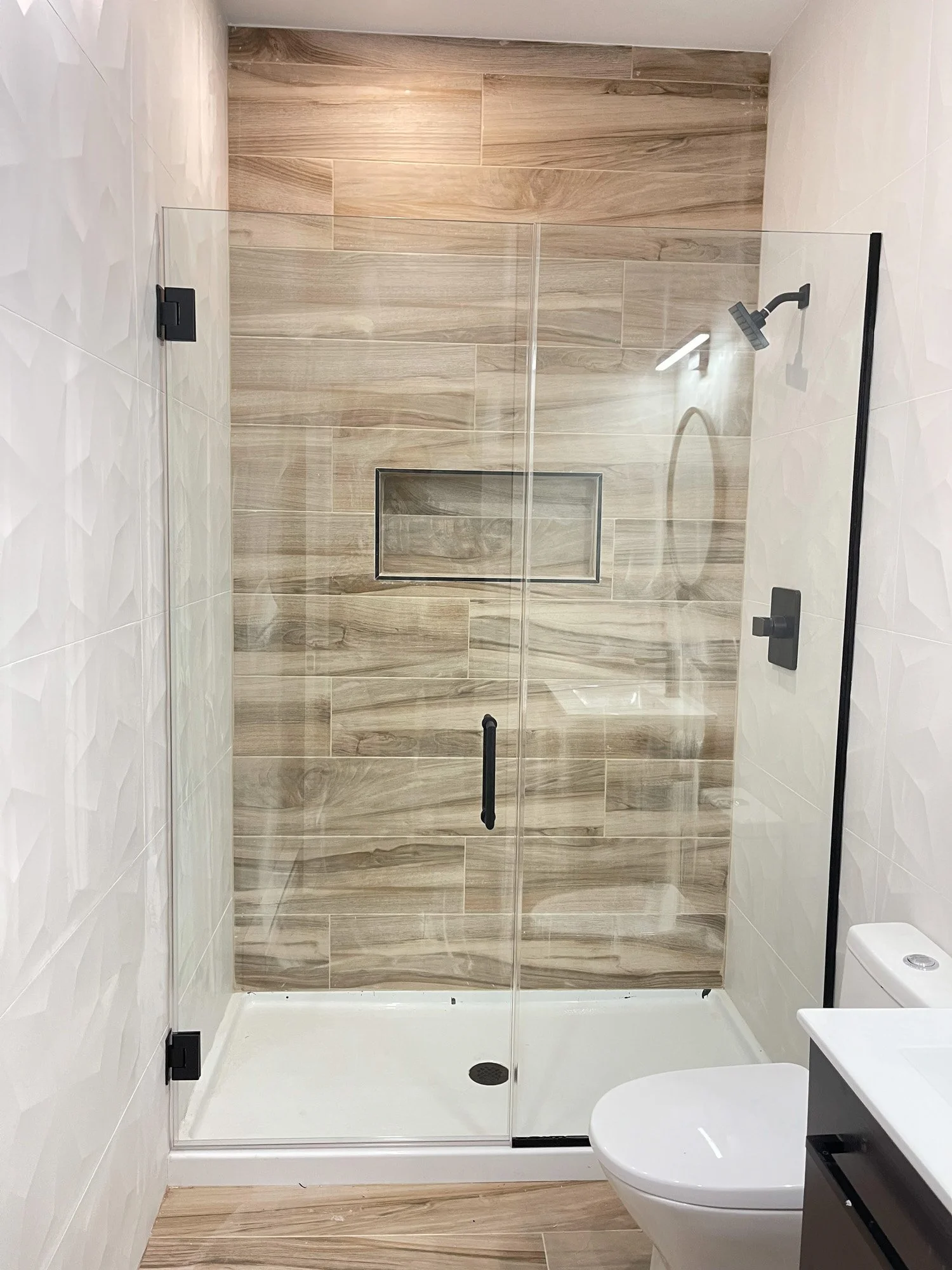 Glass Showers-78.jpg