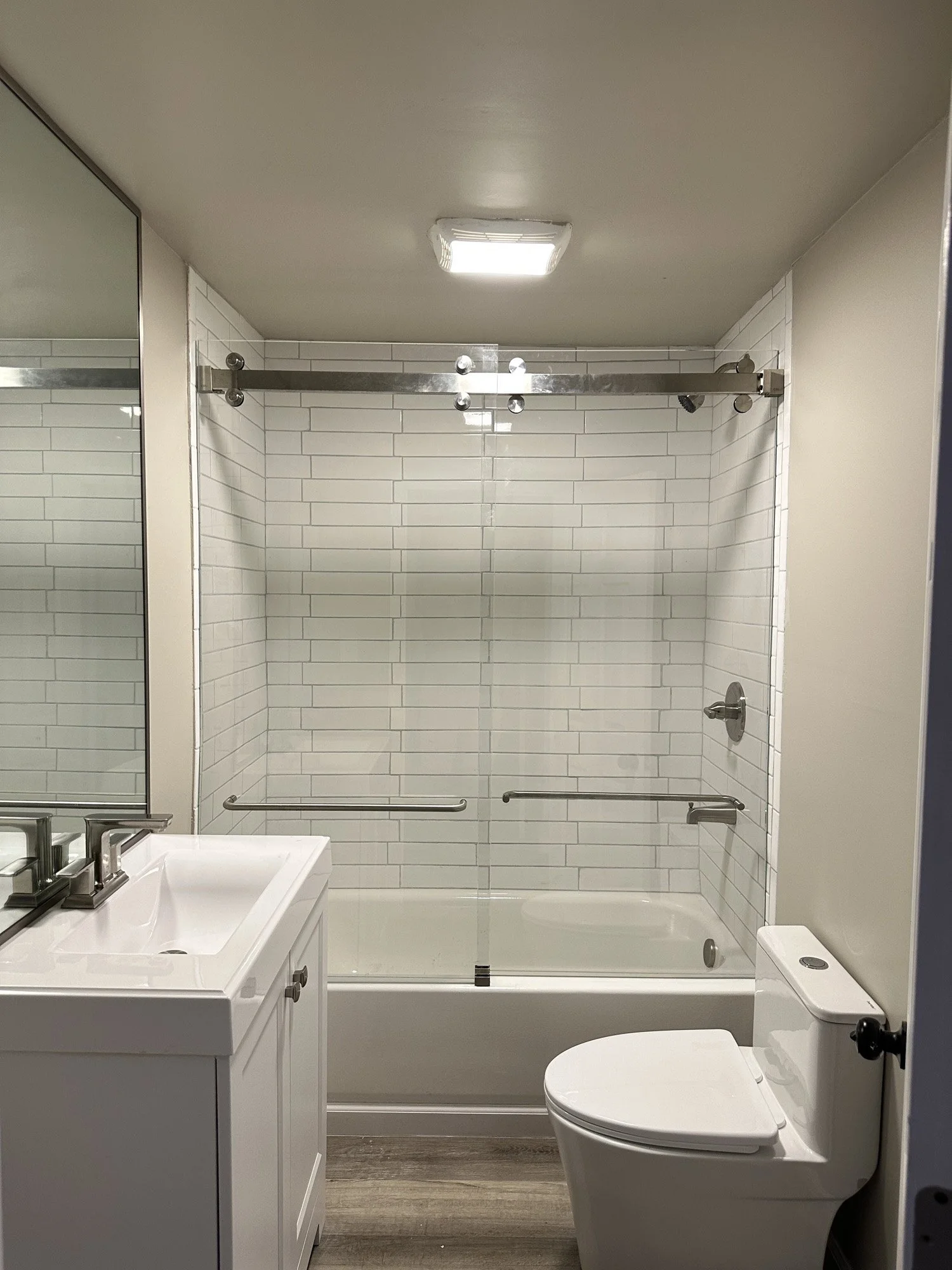 Glass Showers-139.jpg