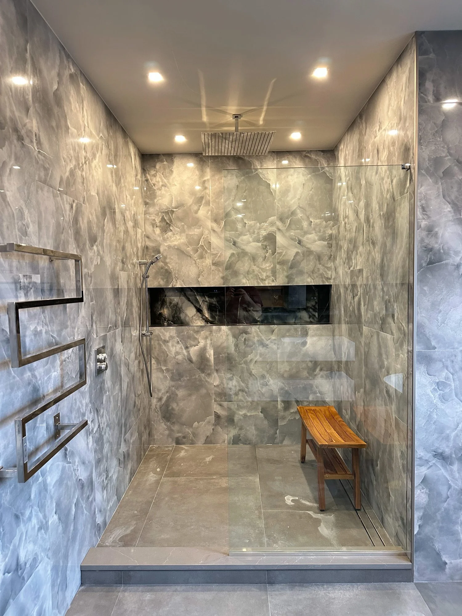 Glass Showers-136.jpg