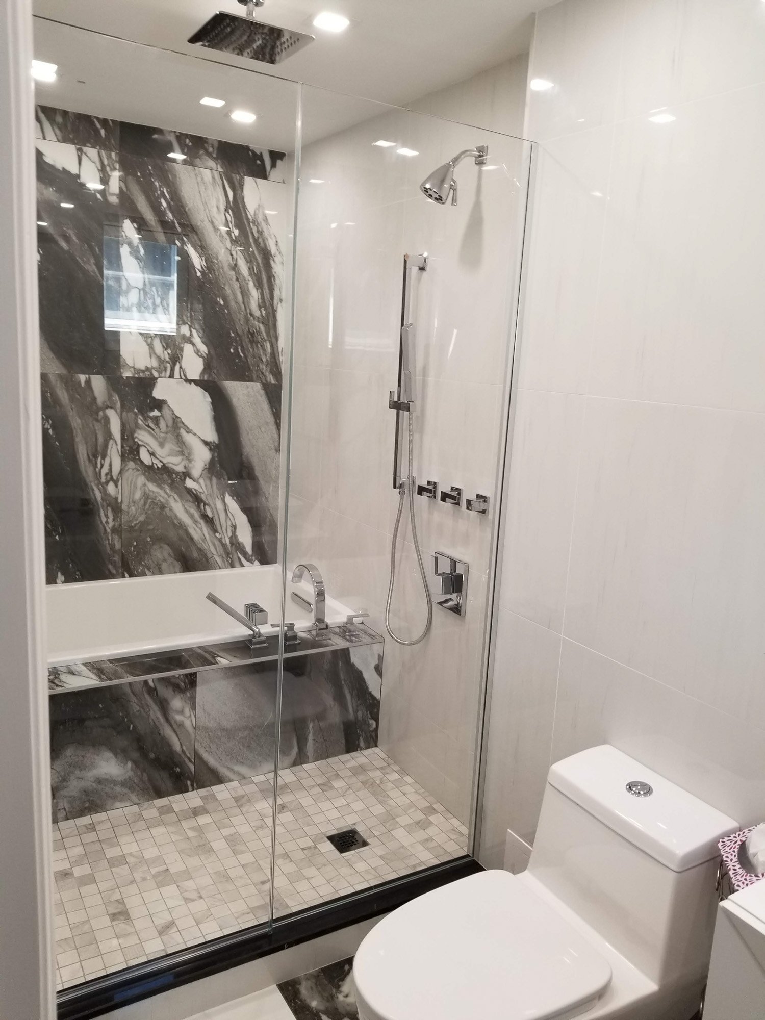Glass Showers-47.jpg