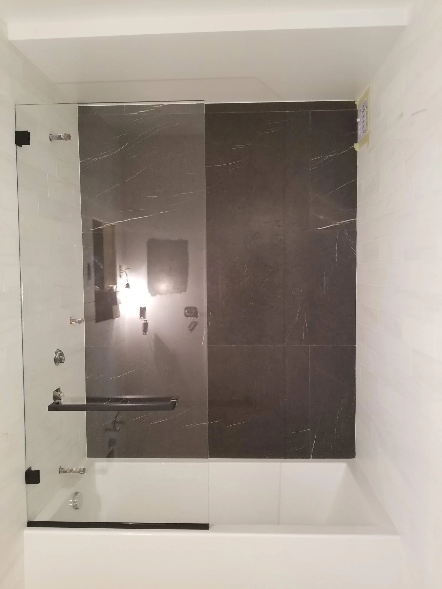 Glass Showers-37.jpg
