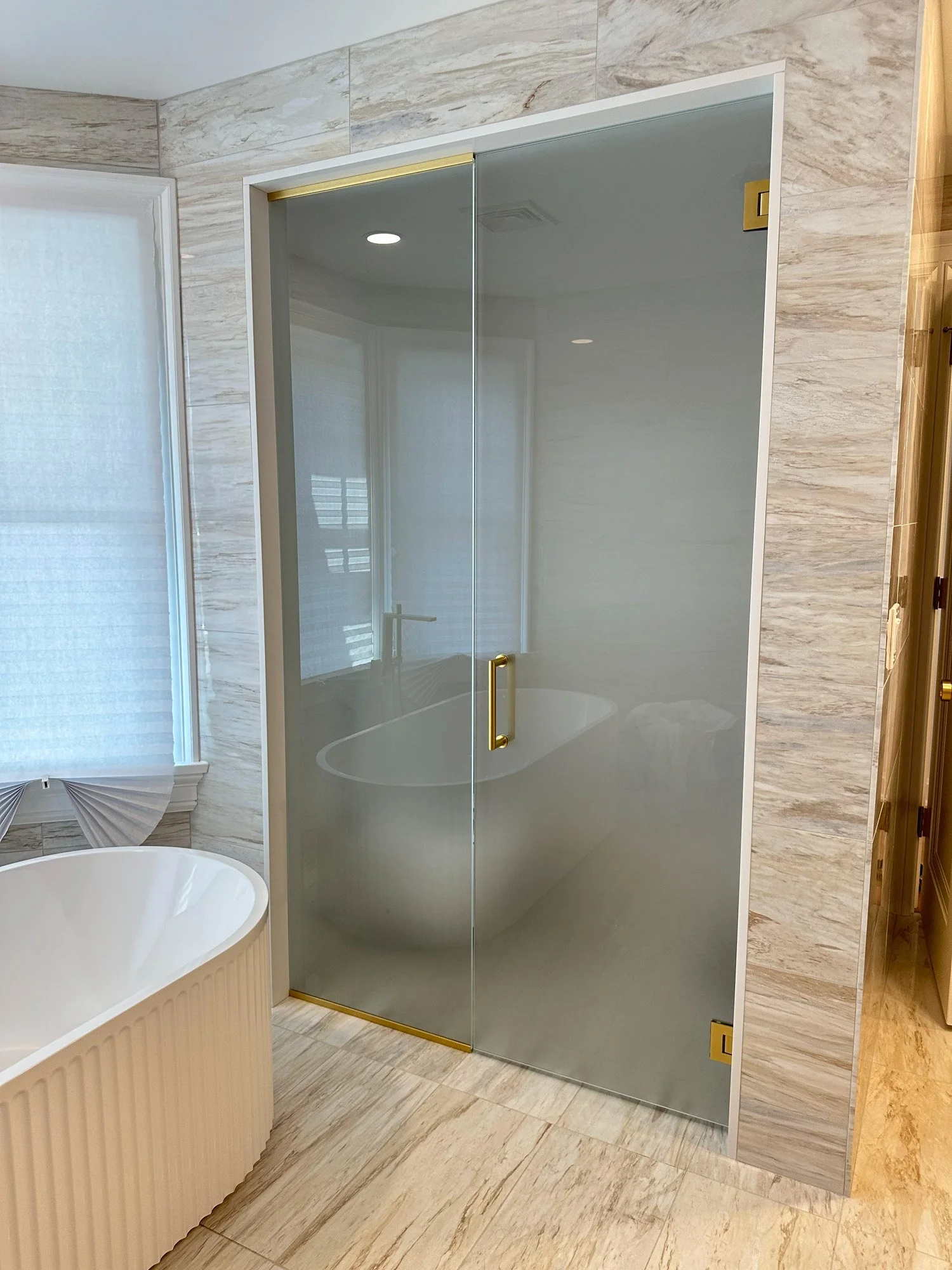Glass Showers-159.jpg
