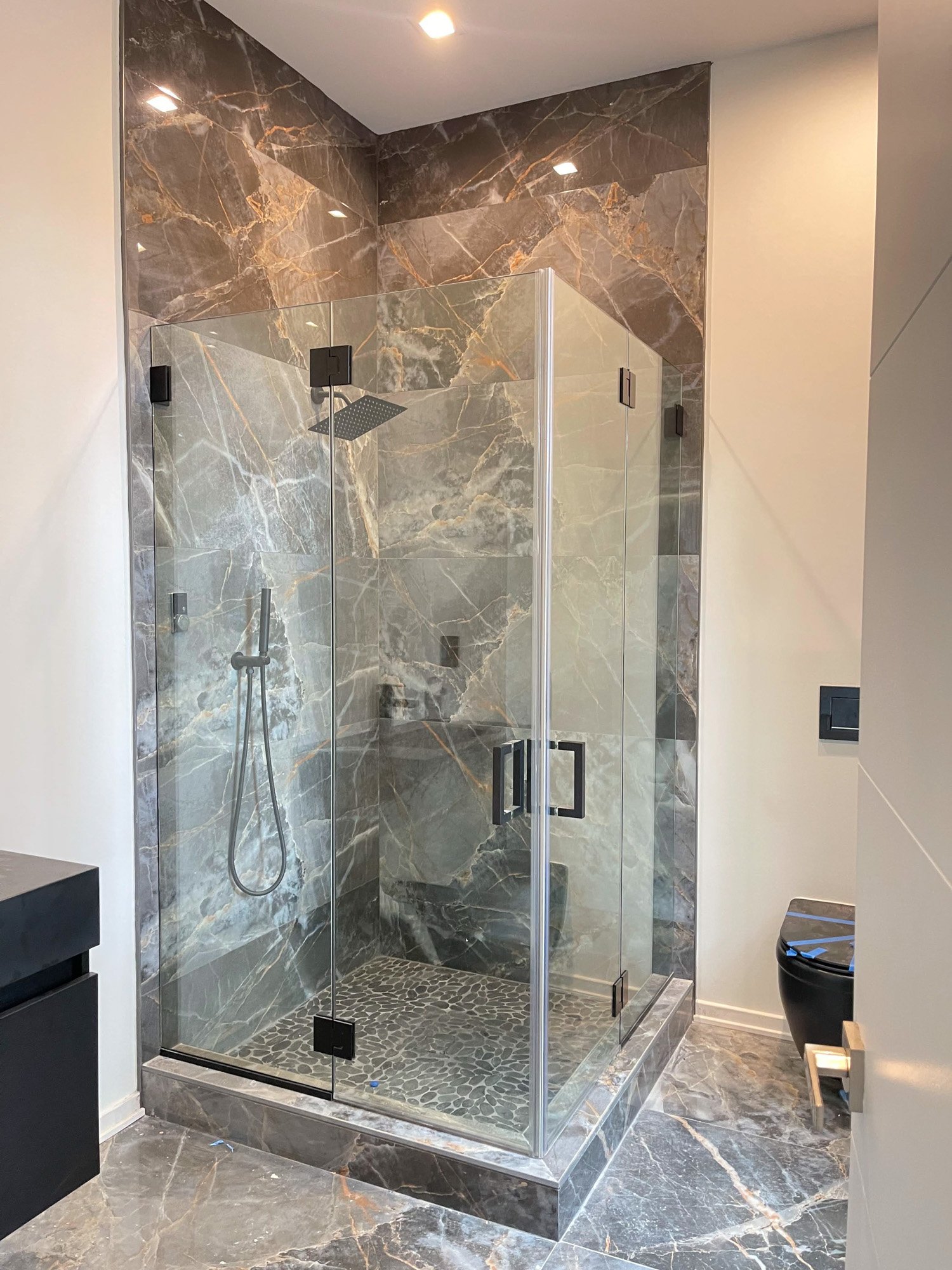 Glass Showers-80.jpg