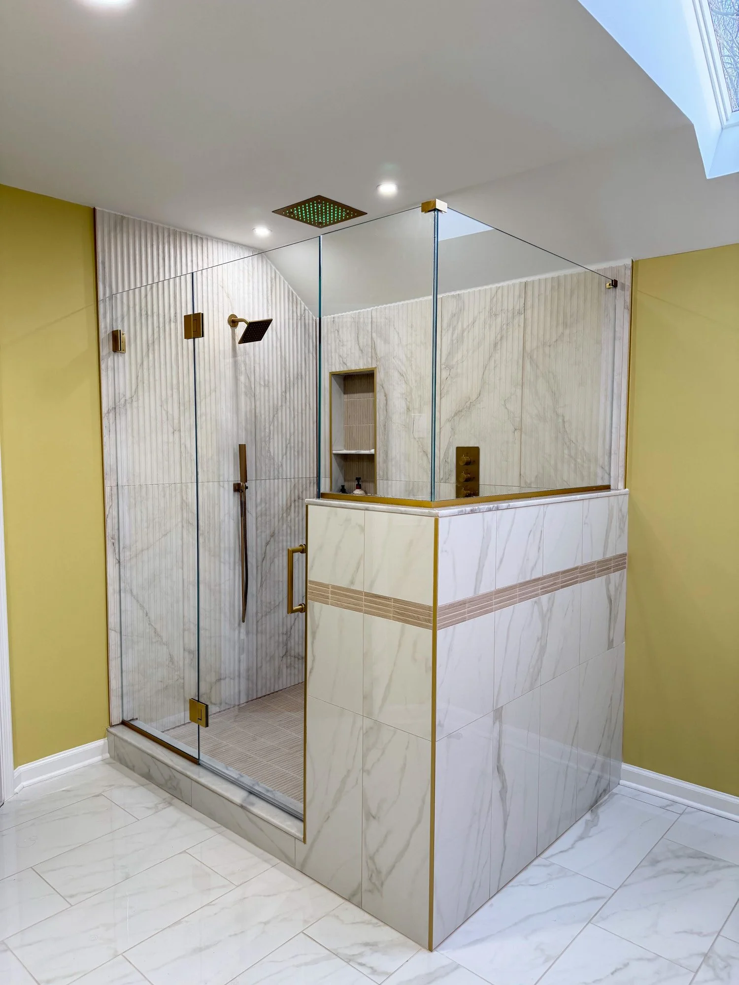 Glass Showers-167.jpg