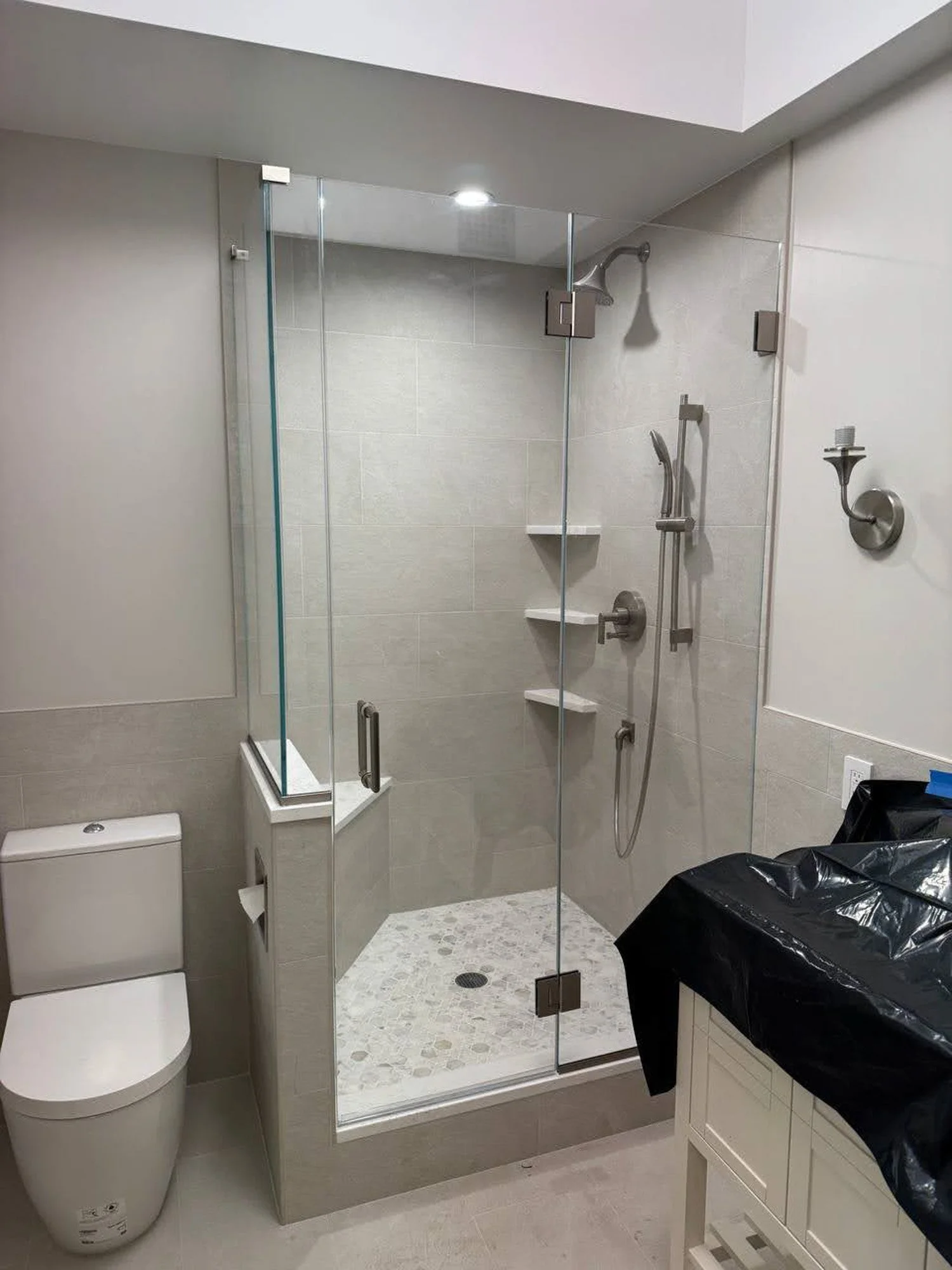 Glass Showers-183.jpg
