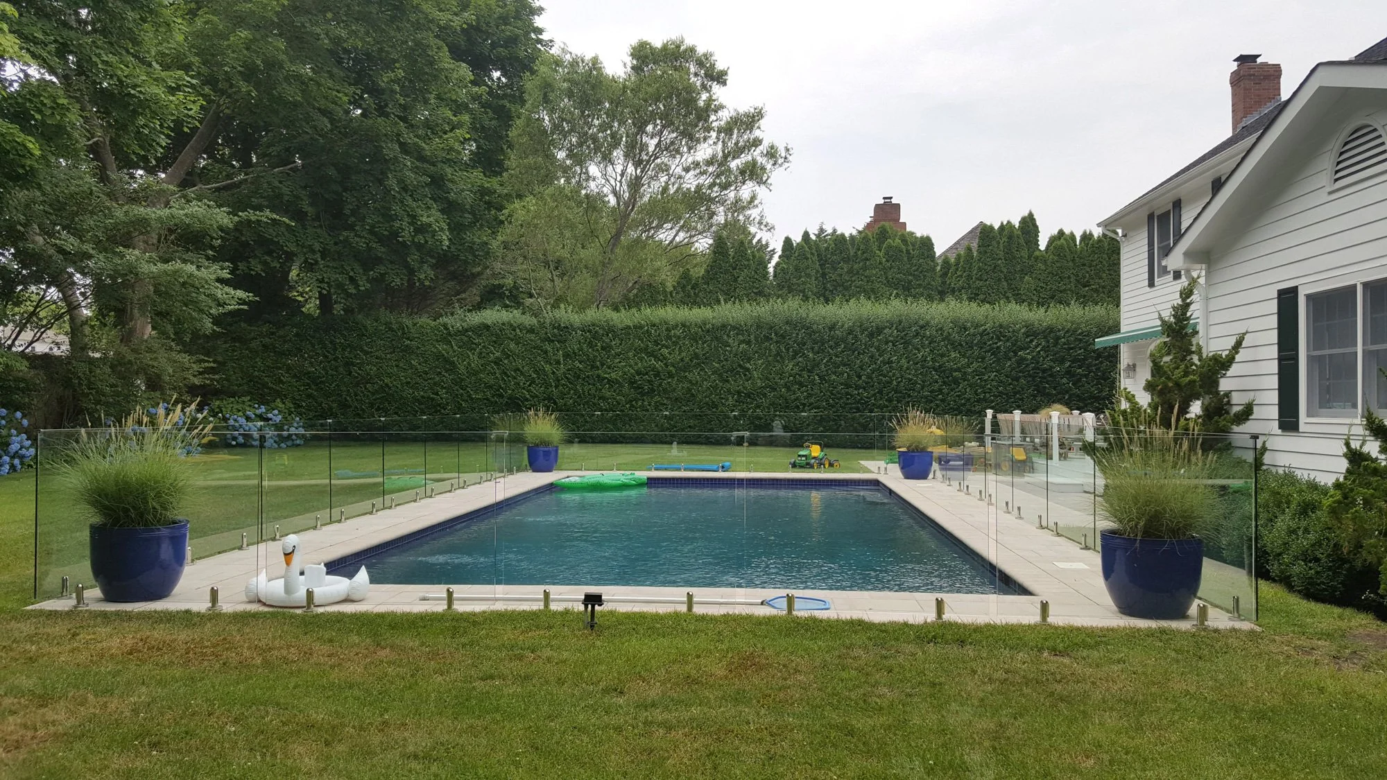 Glass pool fence-1.jpg