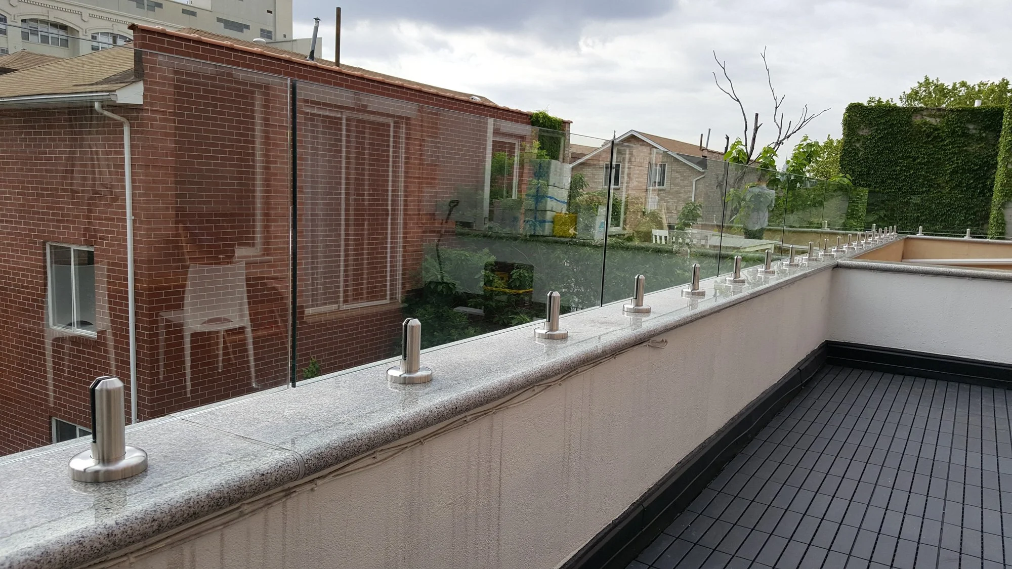 Glass Railings-2.jpg