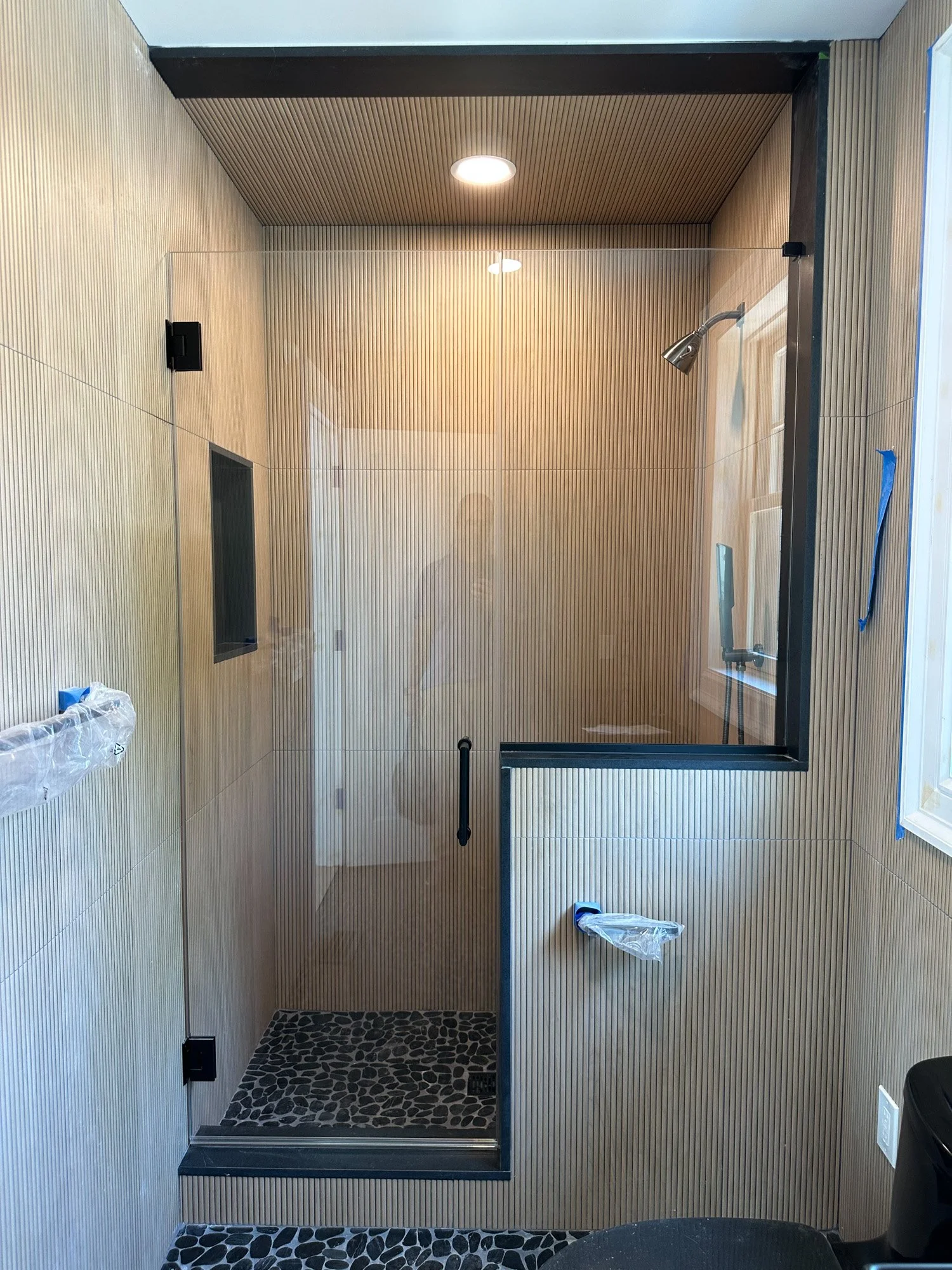 Glass Showers-149.jpg