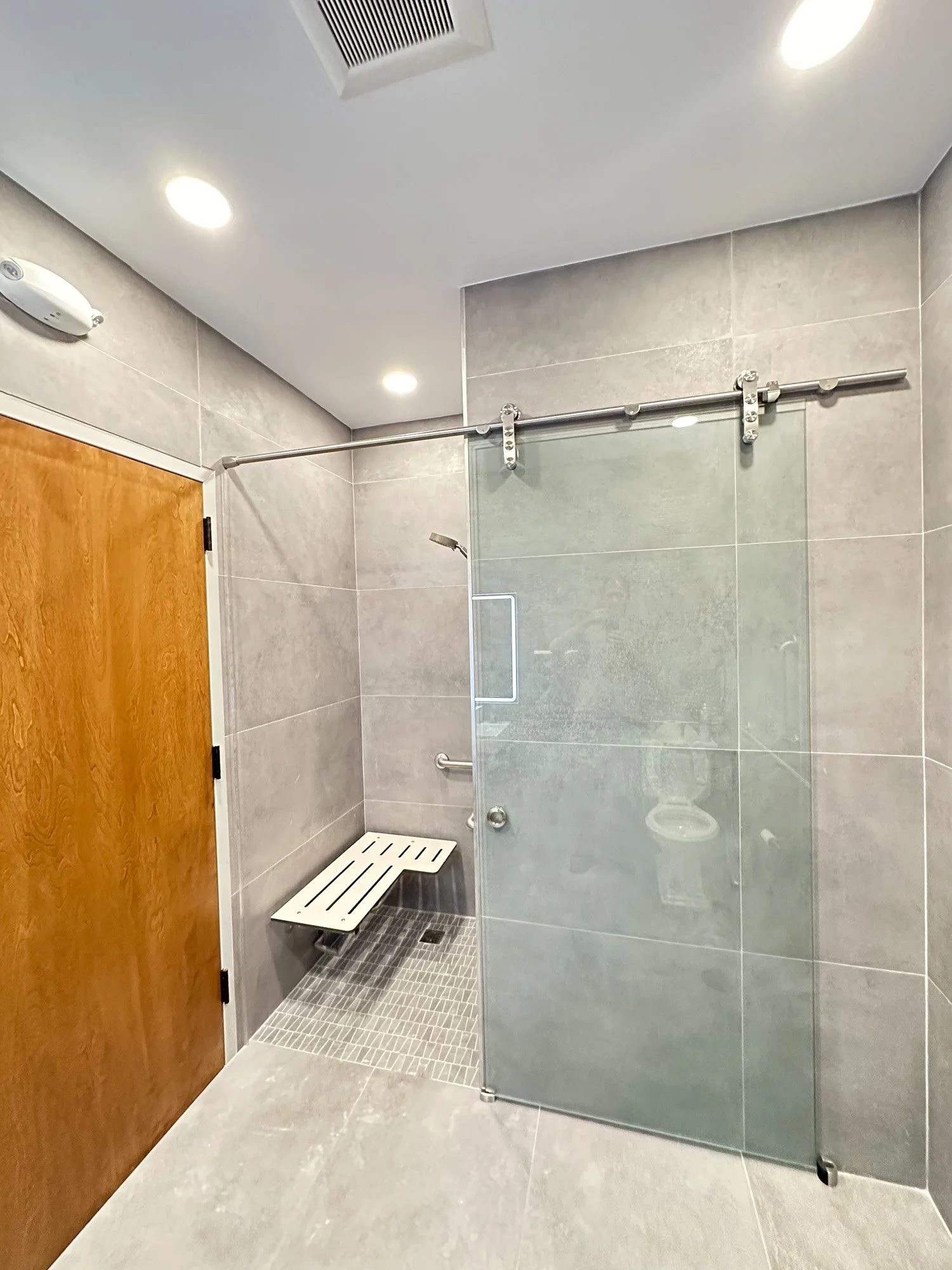 Glass Showers-128.jpg