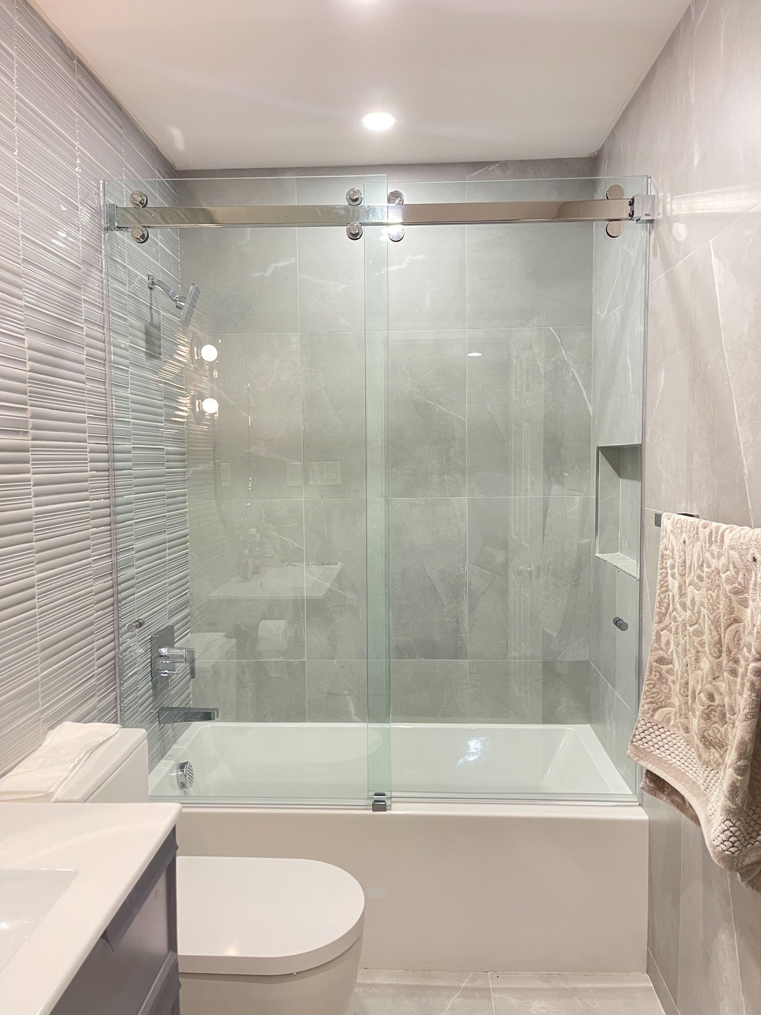Glass Showers-72.jpg