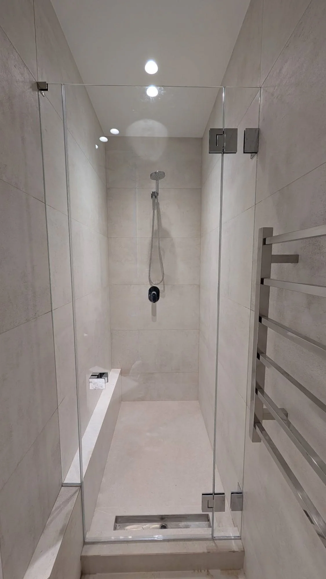 Glass Showers-177.jpg
