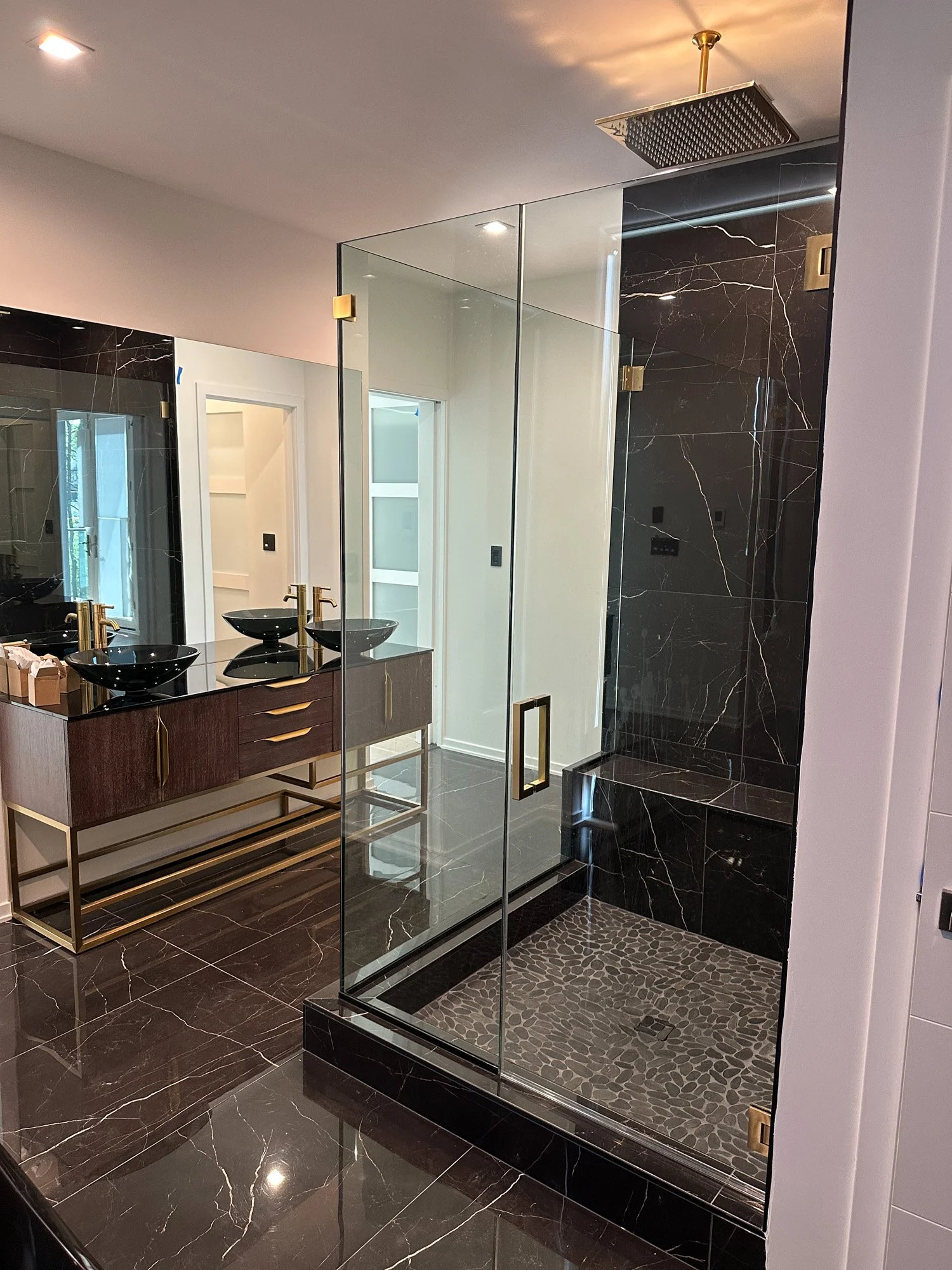 Glass Showers-93.jpg