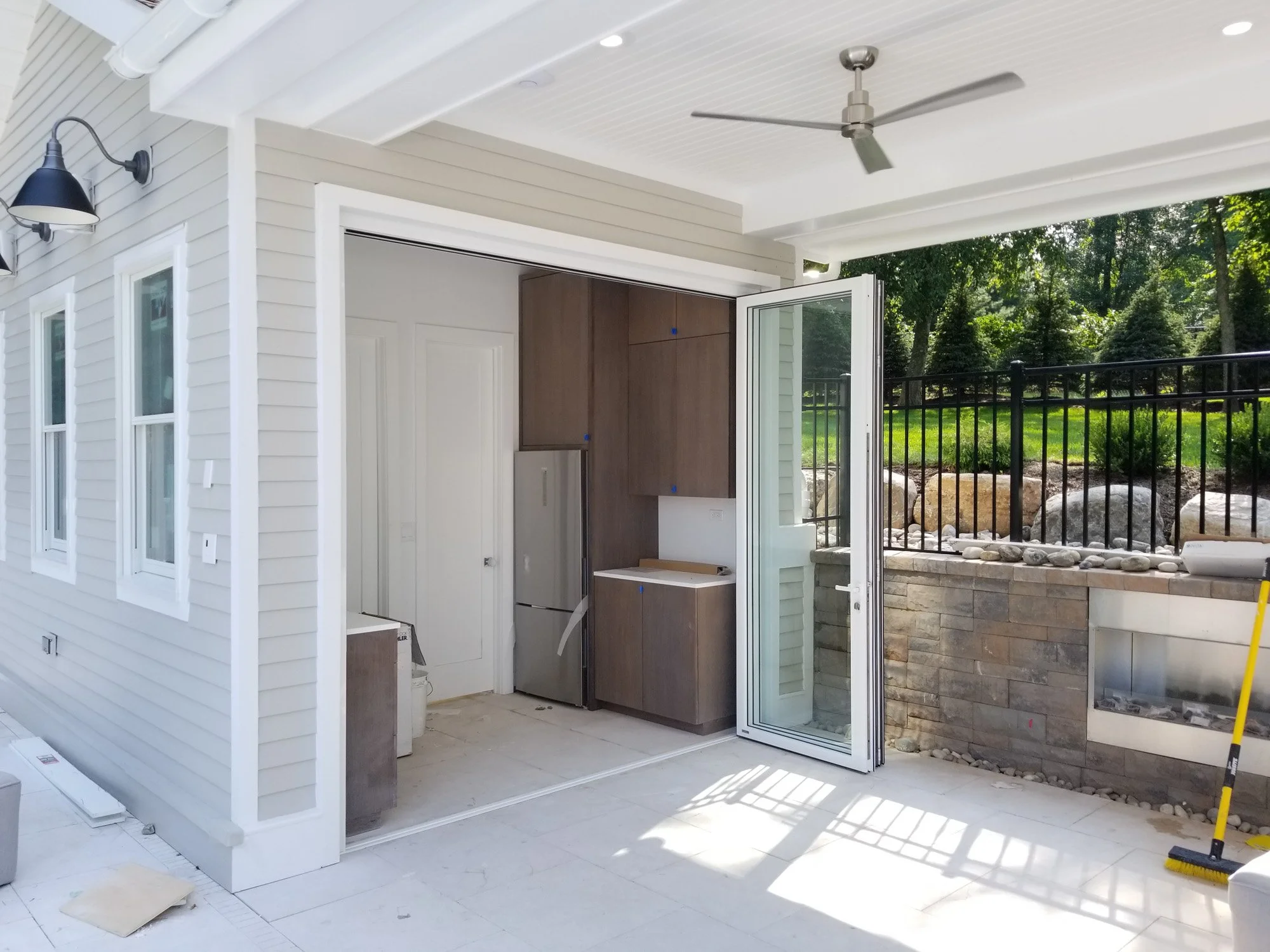 Glass Door-2.jpg