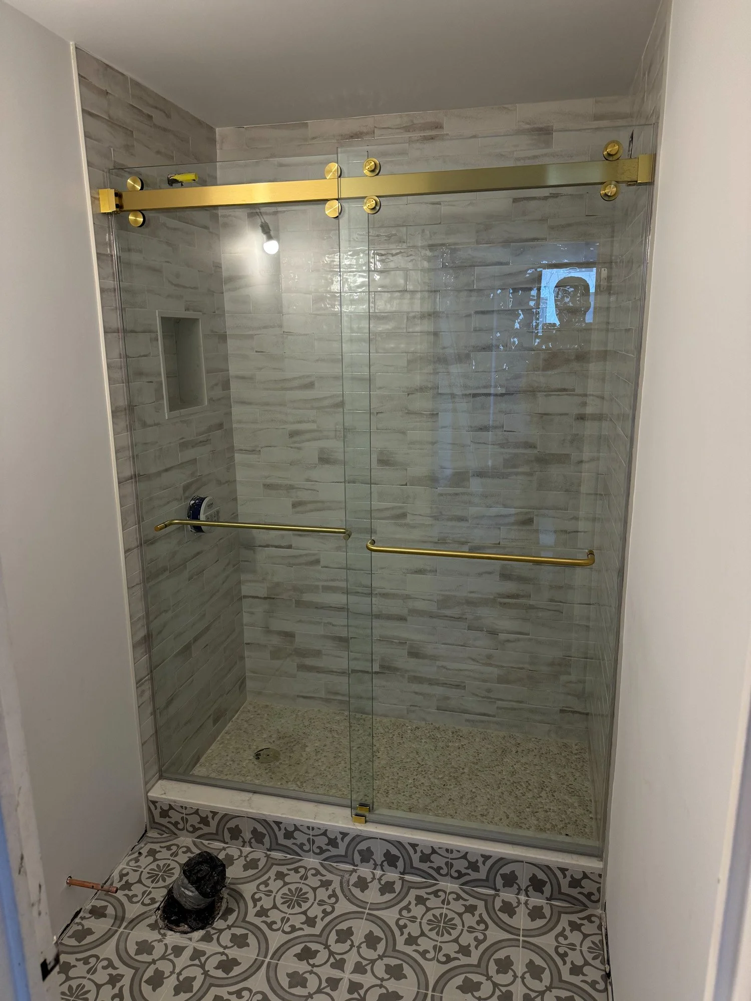 Glass Showers-116.jpg