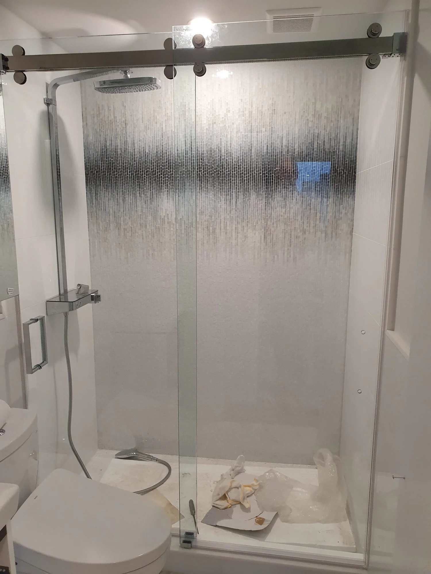 Glass Showers-63.jpg