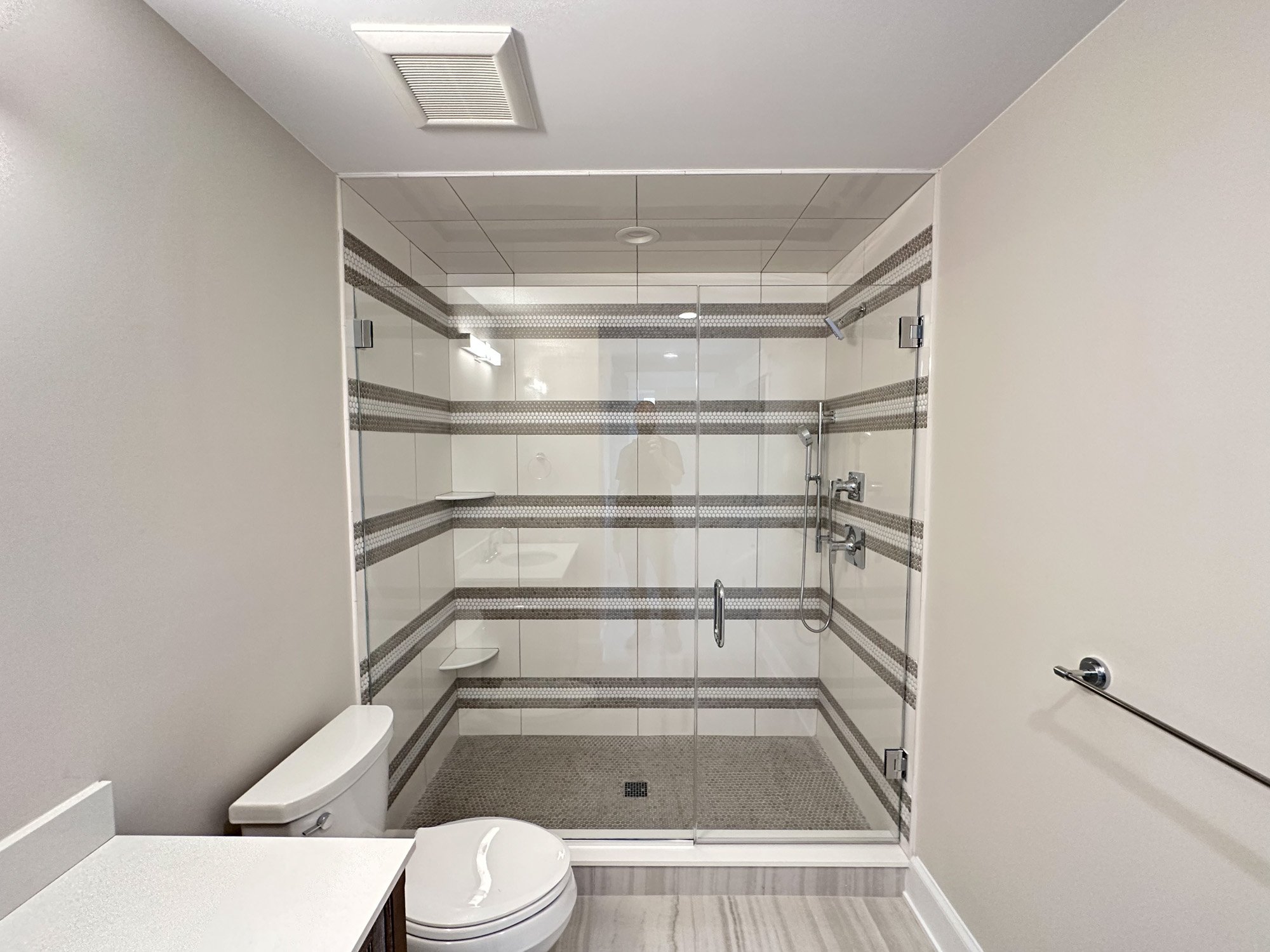 Glass Showers-103.jpg