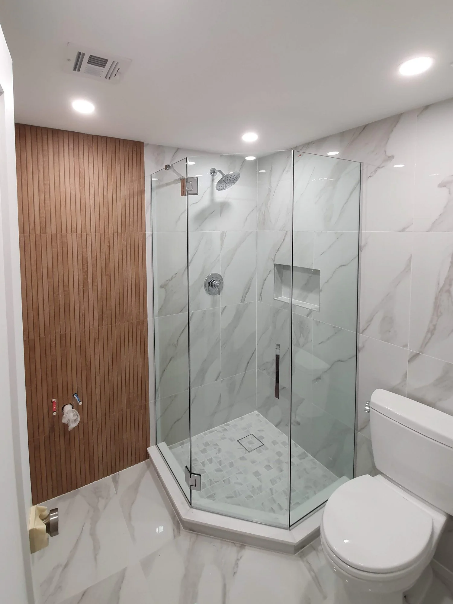 Glass Showers-65.jpg