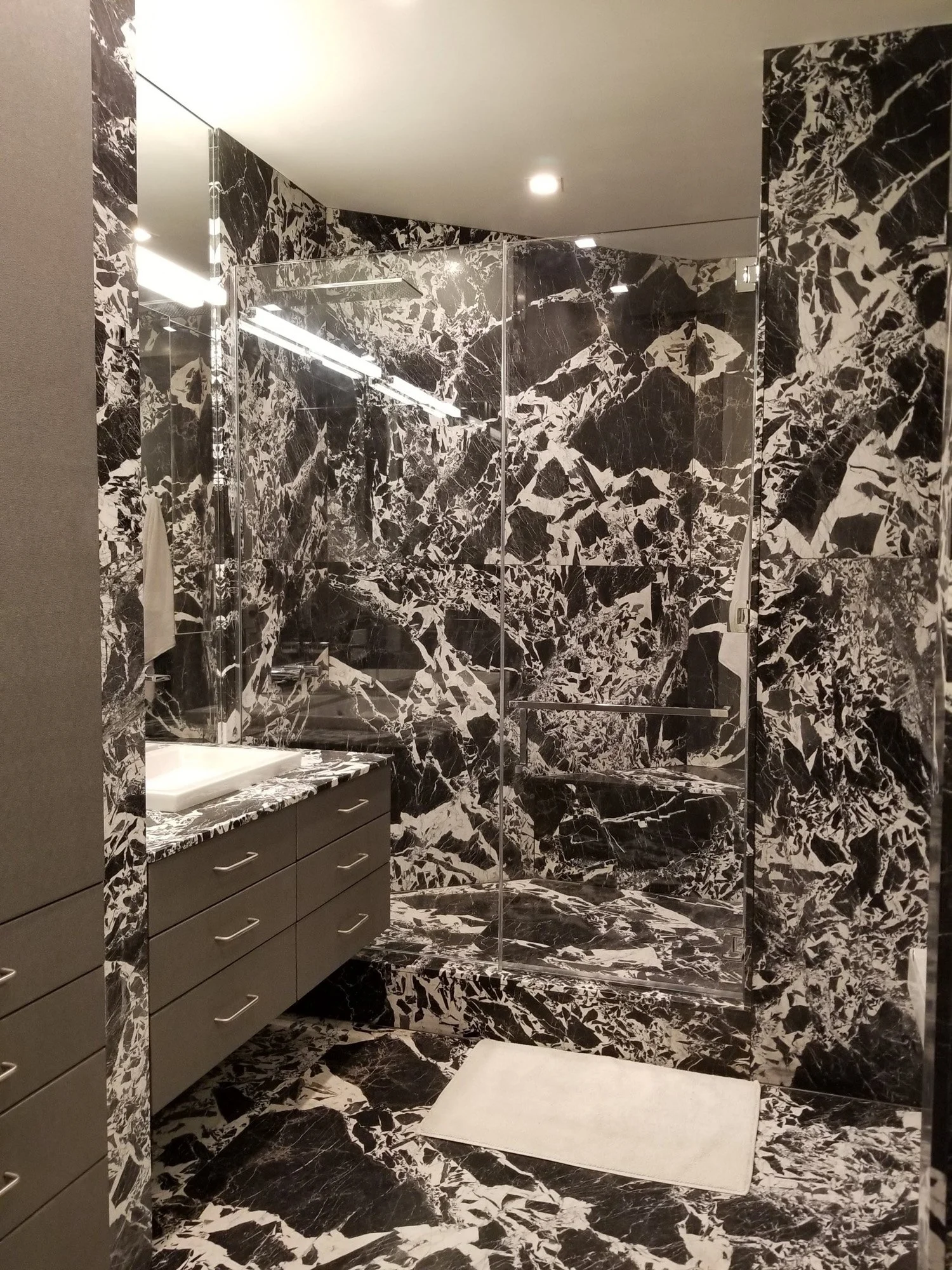 Glass Showers-39.jpg