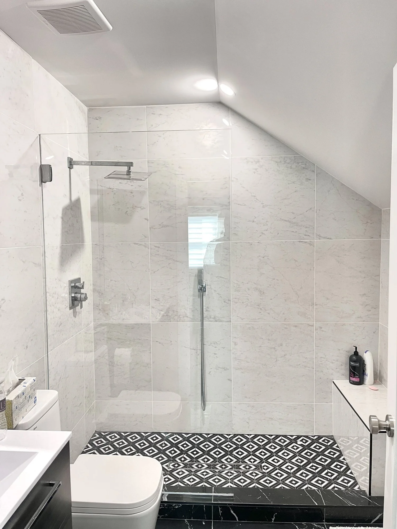 Glass Showers-77.jpg