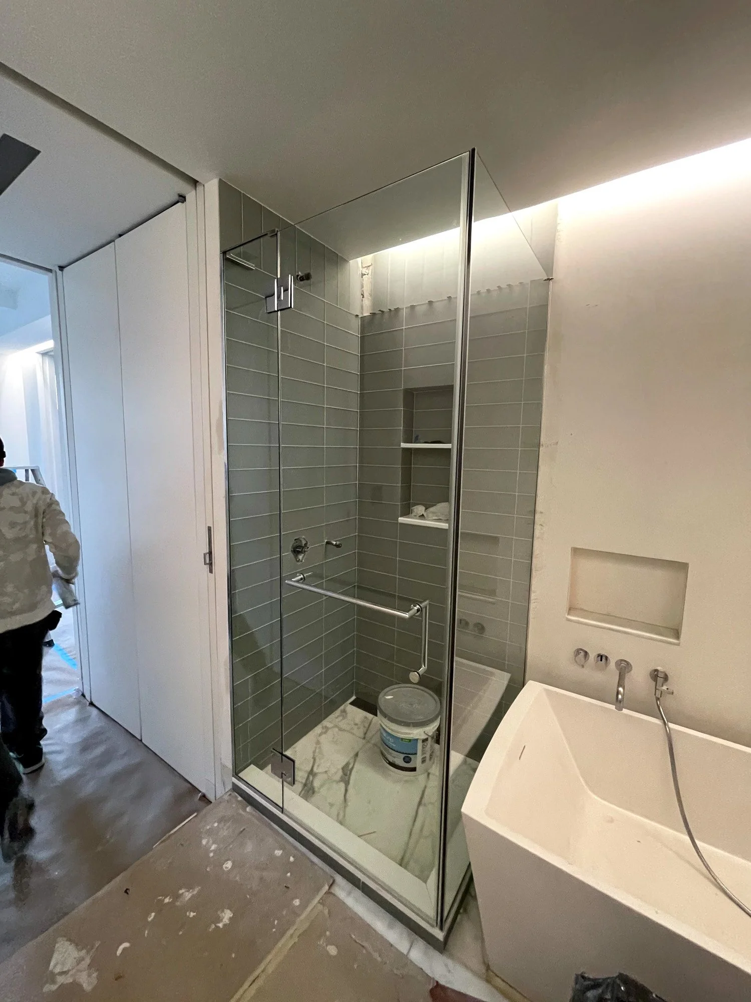 Glass Showers-67.jpg