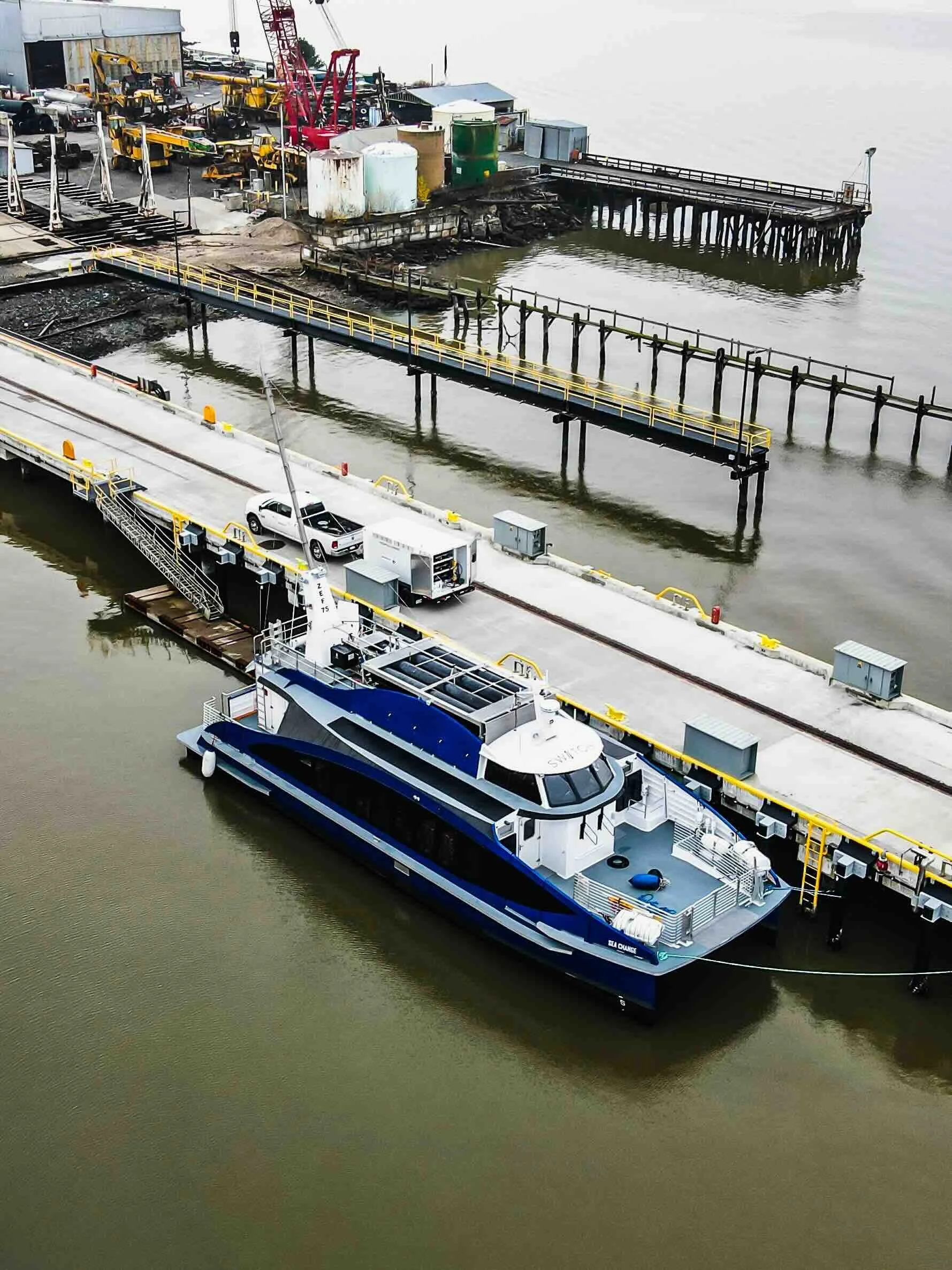 Hydrogen fuel cell ferry fueling site