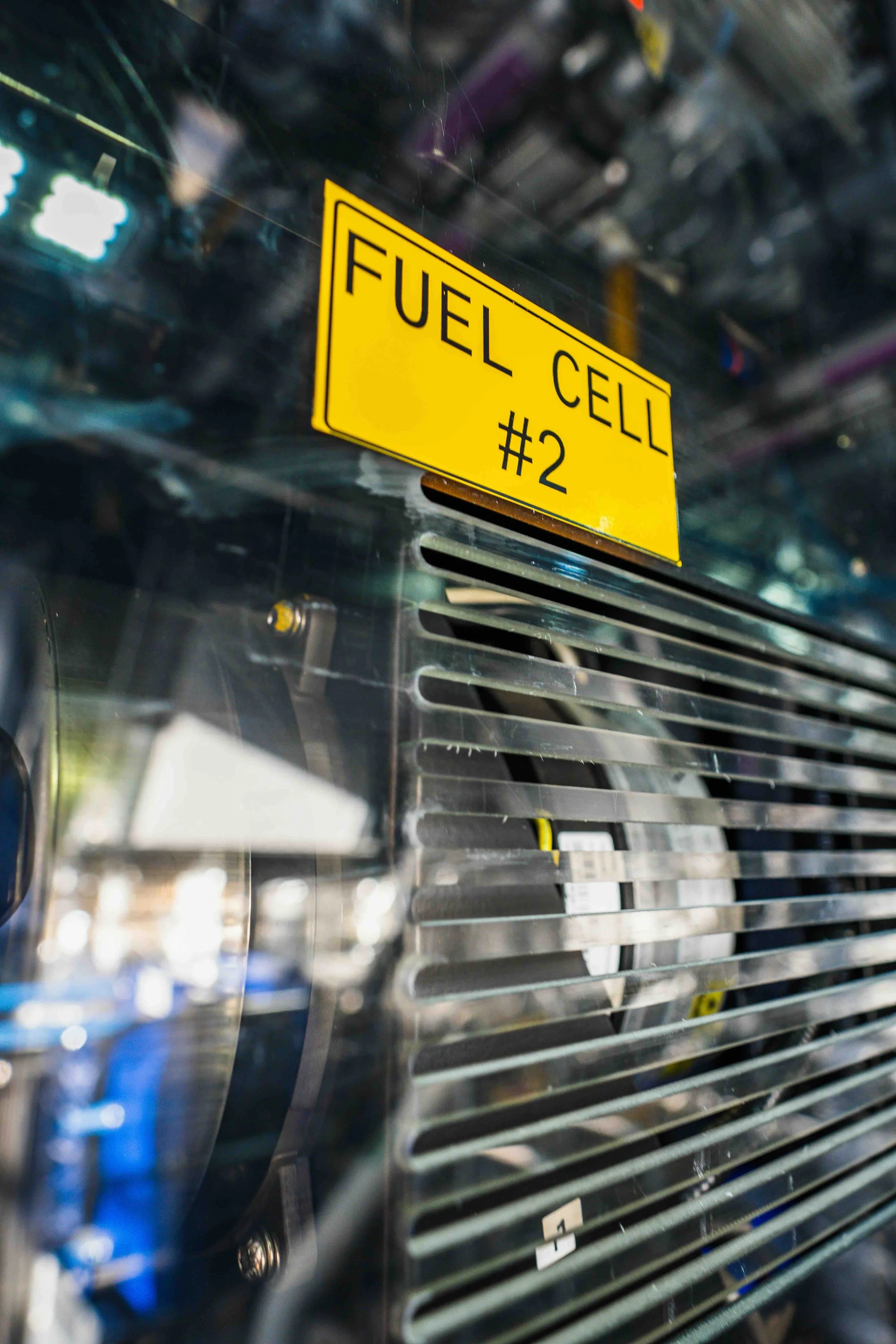 Hydrogen fuel cell on maritime vessel