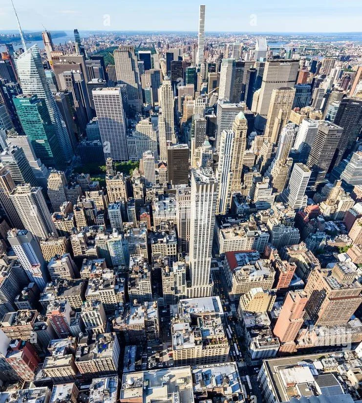aerial-view-of-manhattan-2H41EXN.jpg