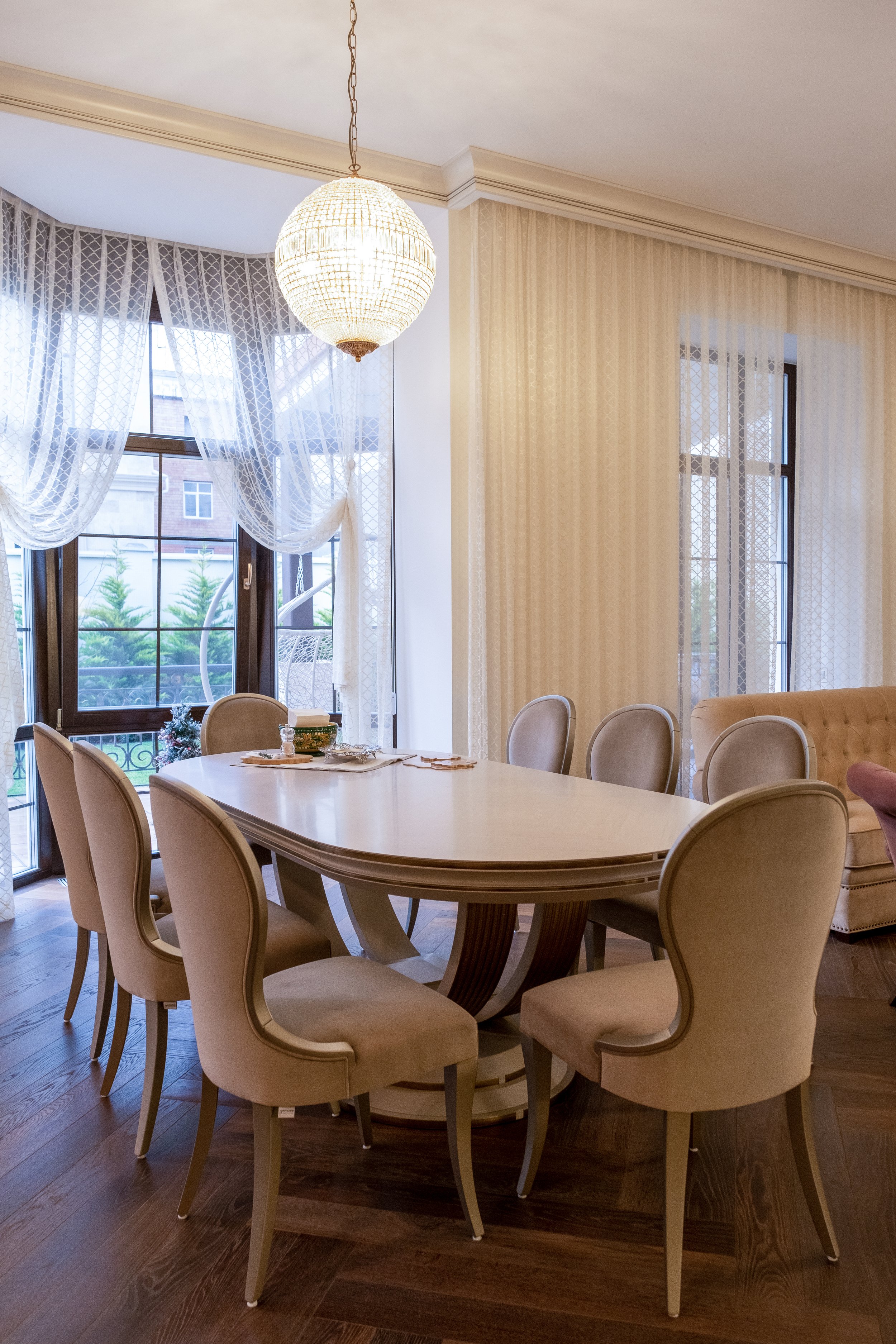 Airbnb interior photography, living room, natural light, Niagara, Toronto