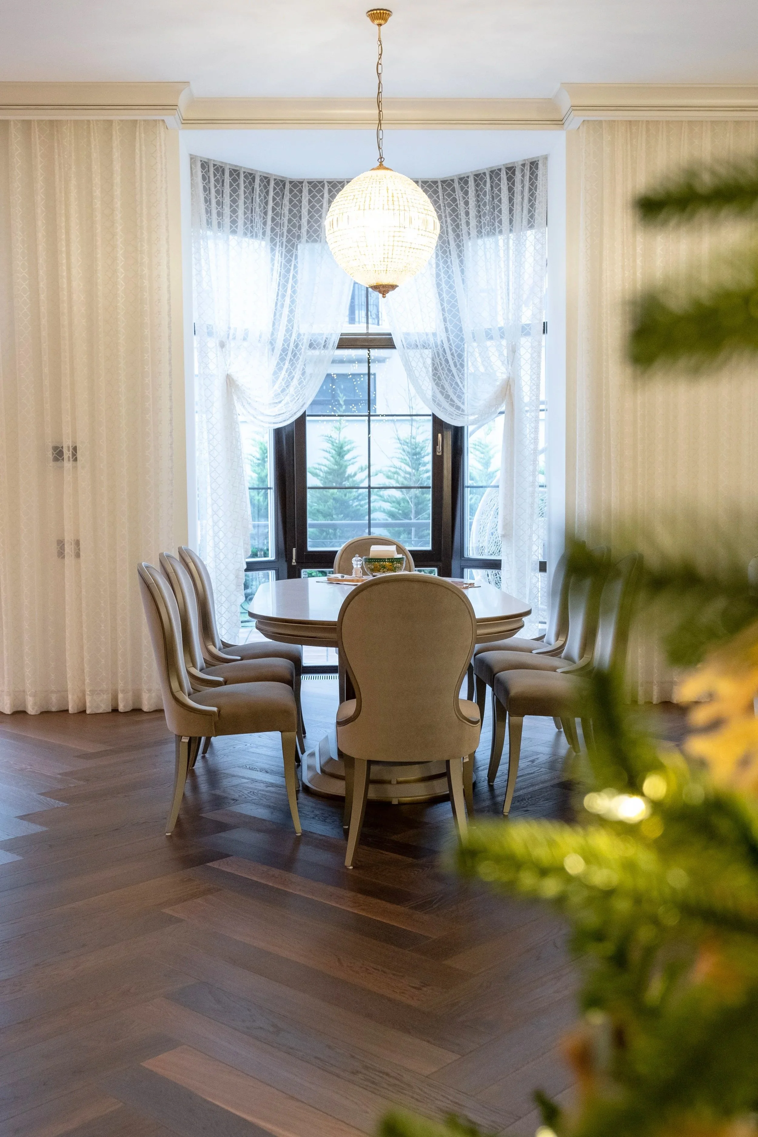 Real estate interior photography, modern living space, neutral palette, Ontario, photography for designers 