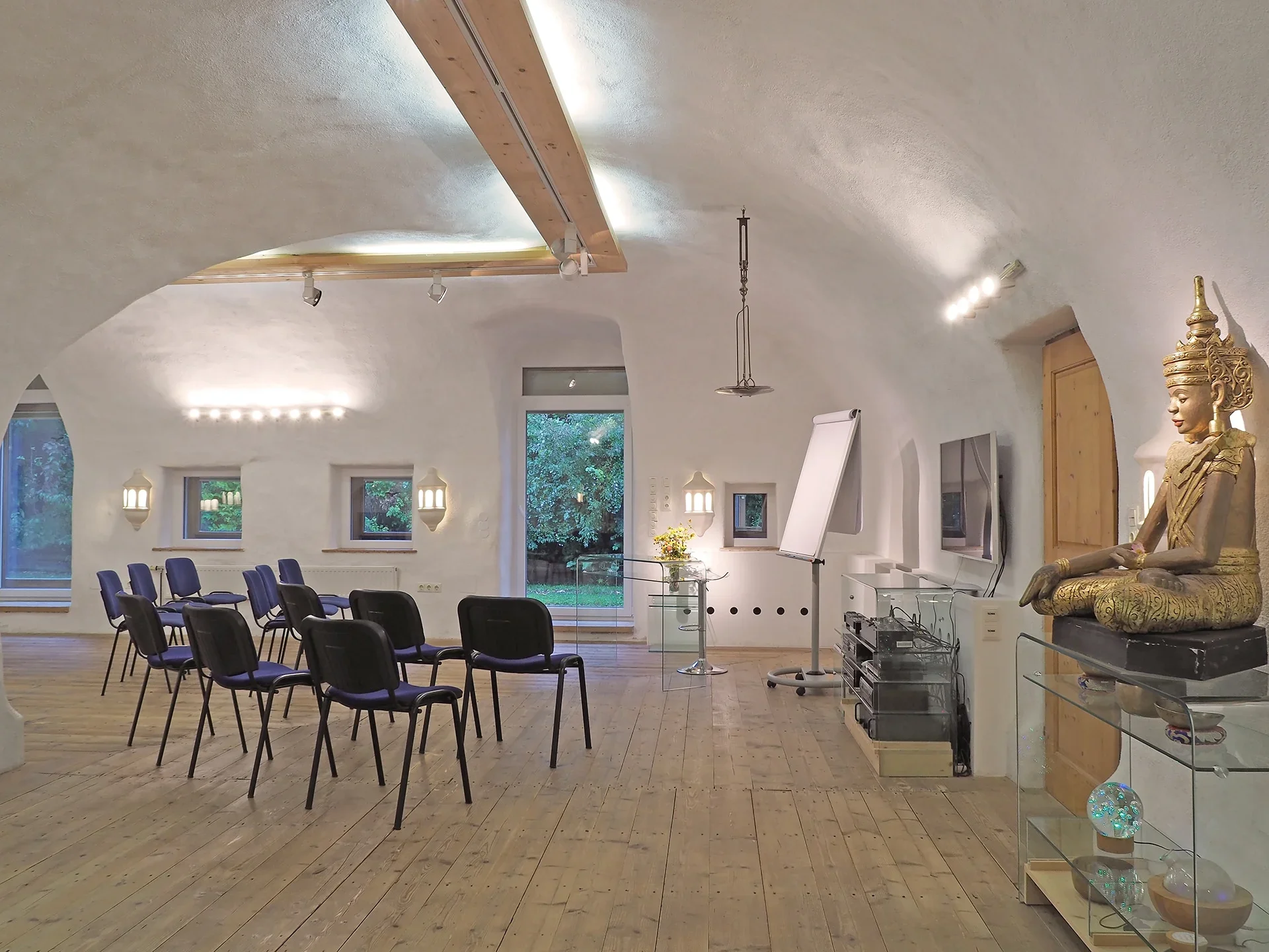 seminarraum_samadhi_bestuhlung1.webp