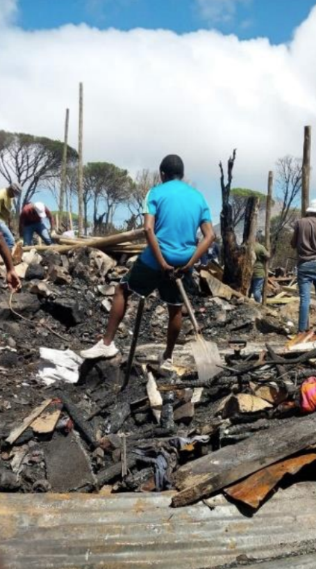 kinderhilfe-kapstadt-imizamo-yethu-township-brand-hoffnungslosigkeit-2026.png
