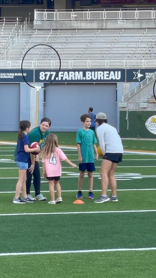 Learning a field game together · 2022.