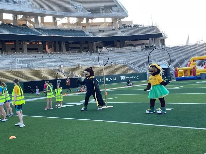 Baylor mascots join the field games · 2022.
