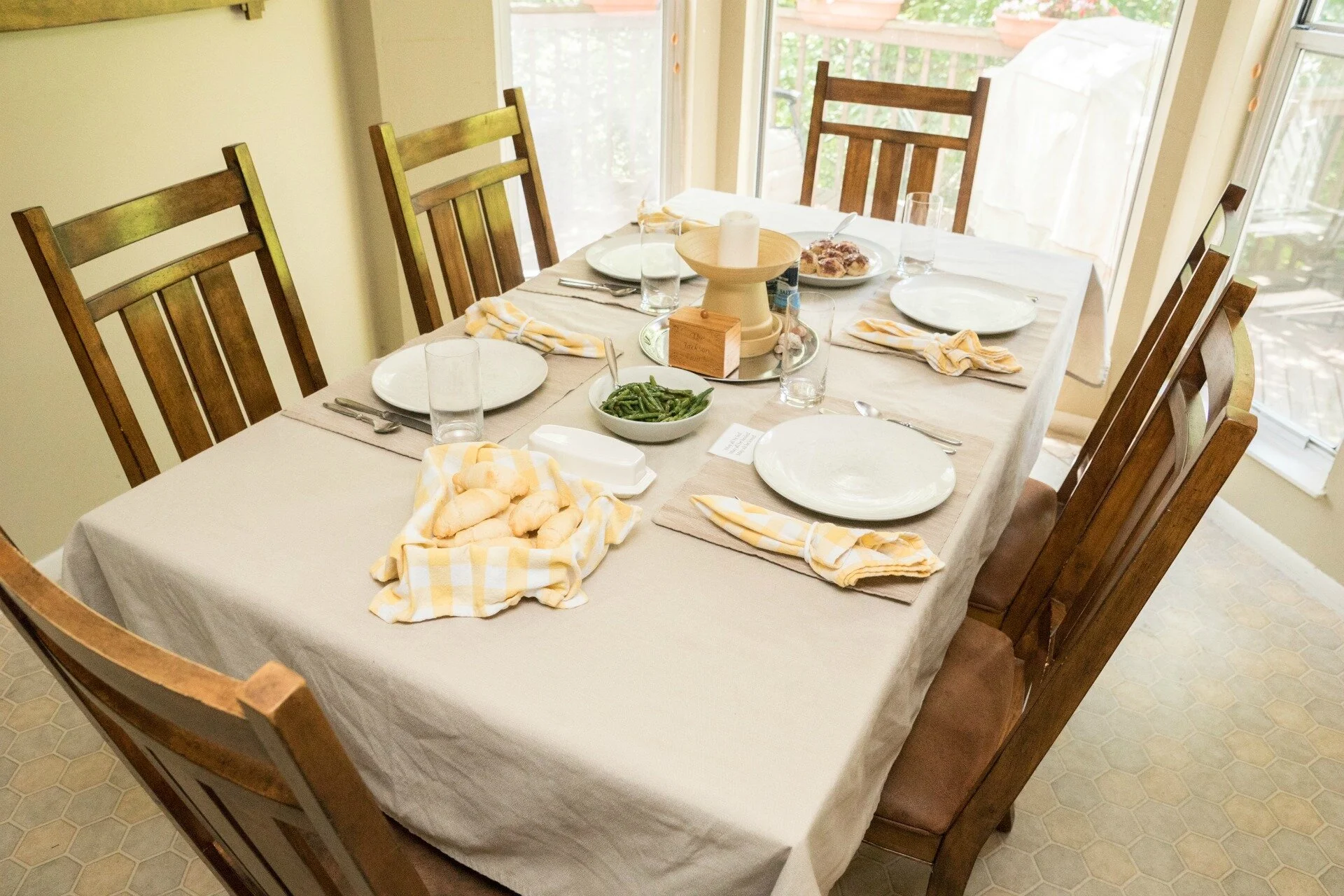 optimizing-dinnertime-table-set.jpg