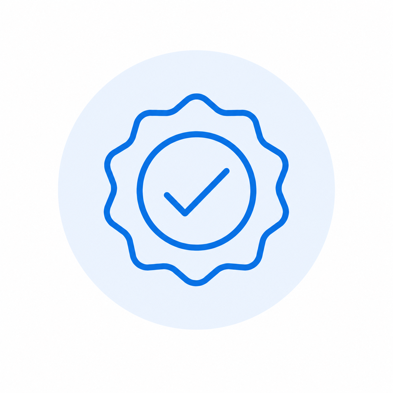 Blauwe badge met een vinkje in het midden, omgeven door een golvende rand.