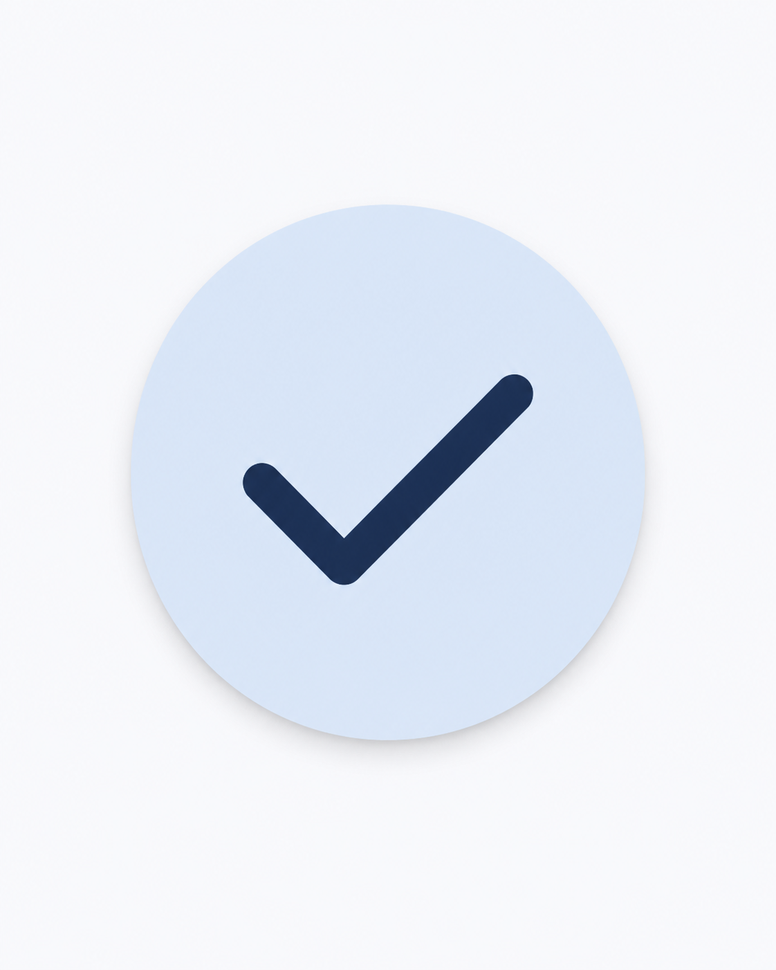 Een wit ronde badge met een blauwe vink op een witte achtergrond.