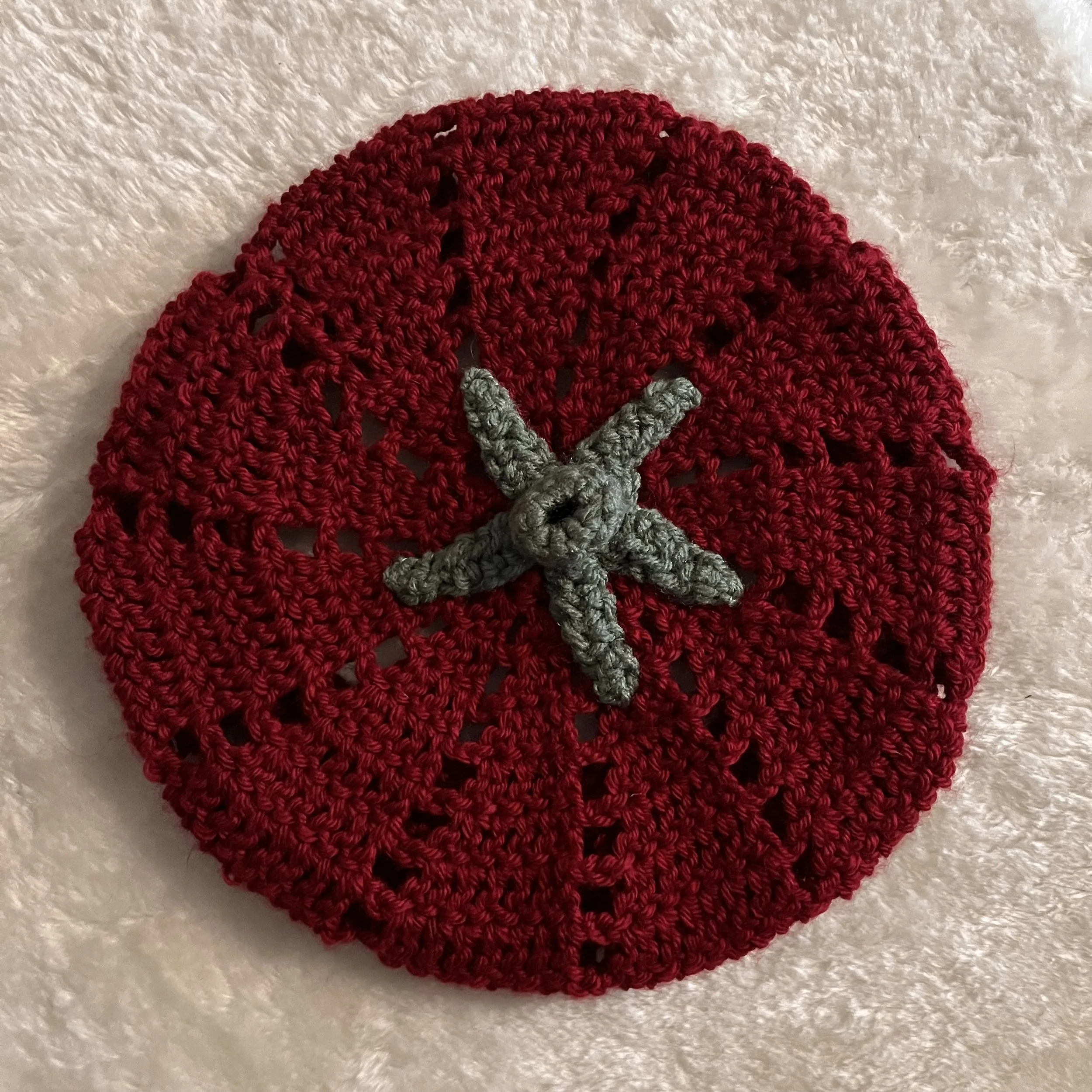 Crochet tomato beret hat Melissa Träumerin Traumerin Seattle artist clay creation