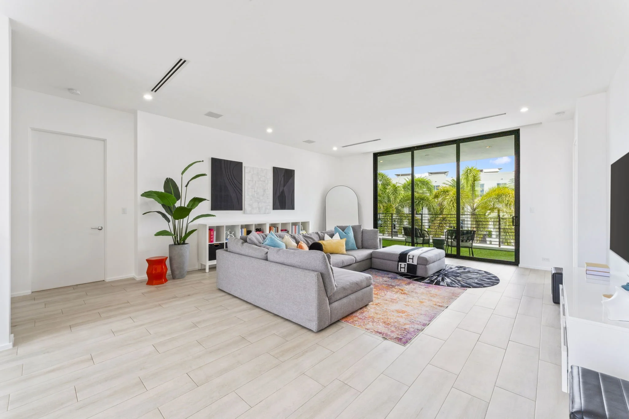 29-web-or-mls-4232-w-tradewinds-ave.jpg